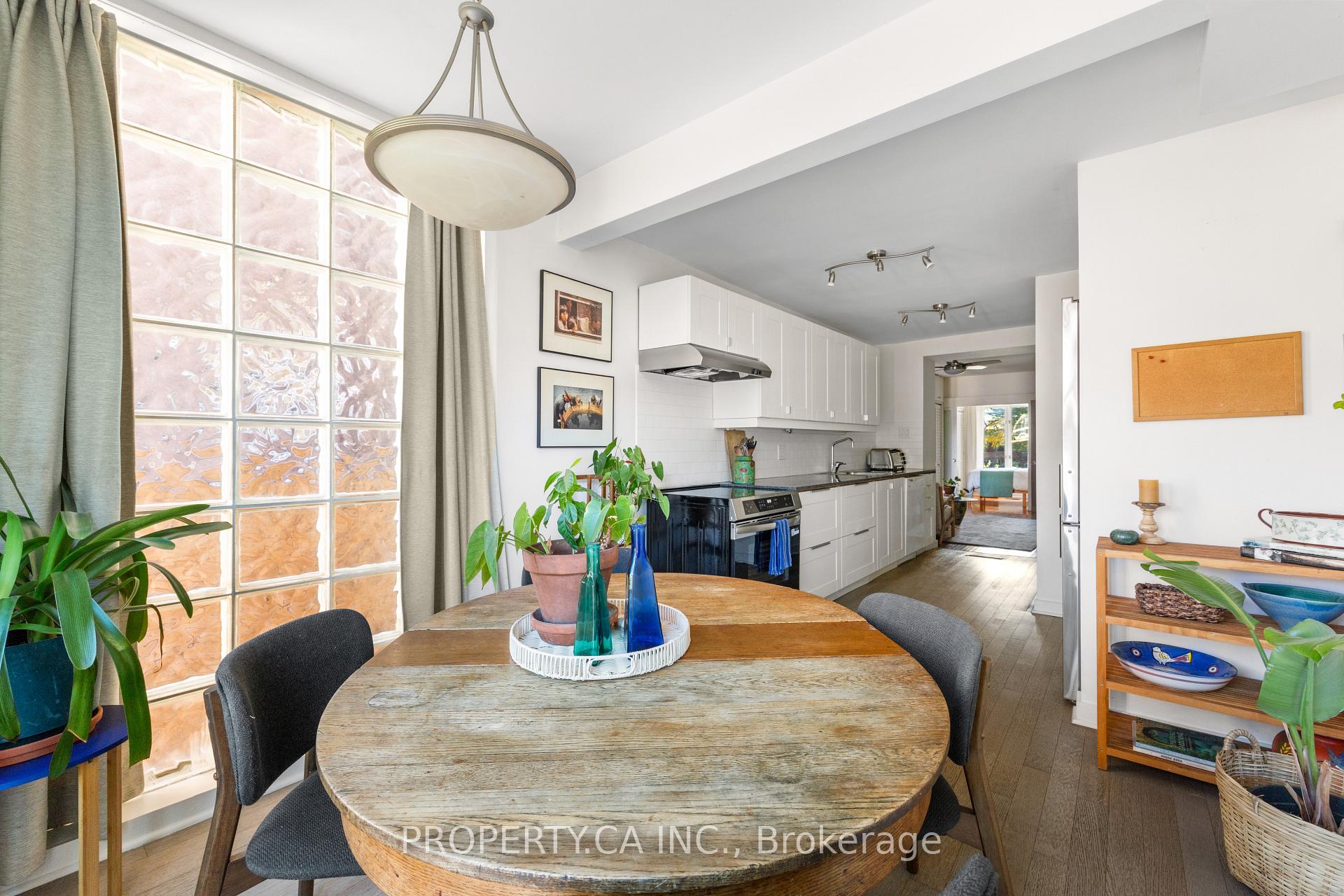 Photo 9 of 620 Crawford Street, Toronto, Palmerston-Little Italy — HOMEH
