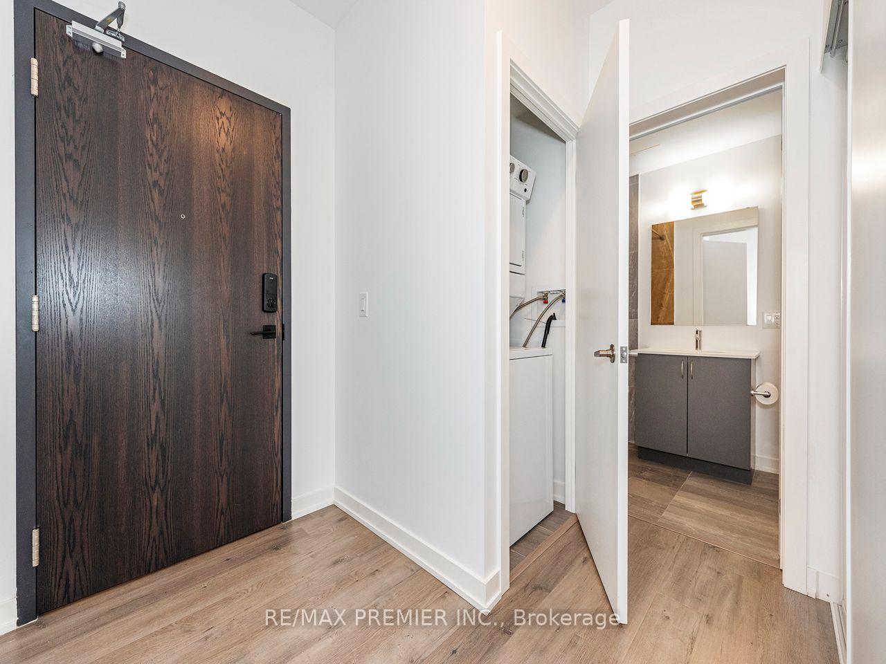 Photo 5 of Unit 408, 56 Lakeside Terrace, Barrie, Little Lake — HOMEH