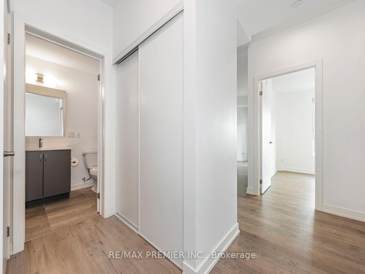 Photo 6 of Unit 408, 56 Lakeside Terrace, Barrie, Little Lake — HOMEH