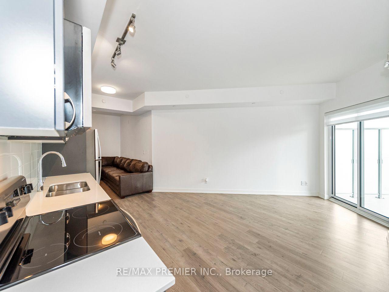 Photo 11 of Unit 408, 56 Lakeside Terrace, Barrie, Little Lake — HOMEH