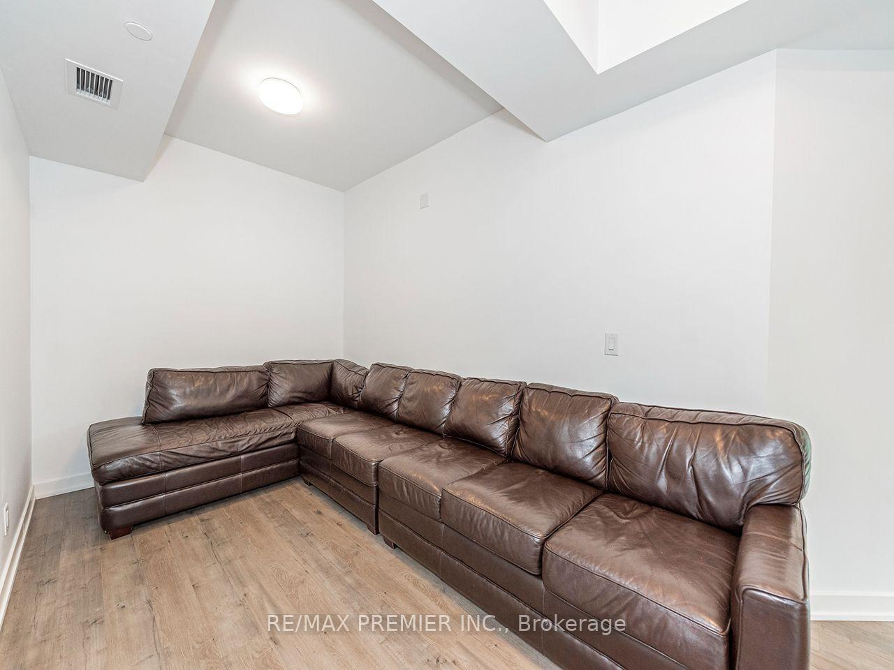Photo 15 of Unit 408, 56 Lakeside Terrace, Barrie, Little Lake — HOMEH