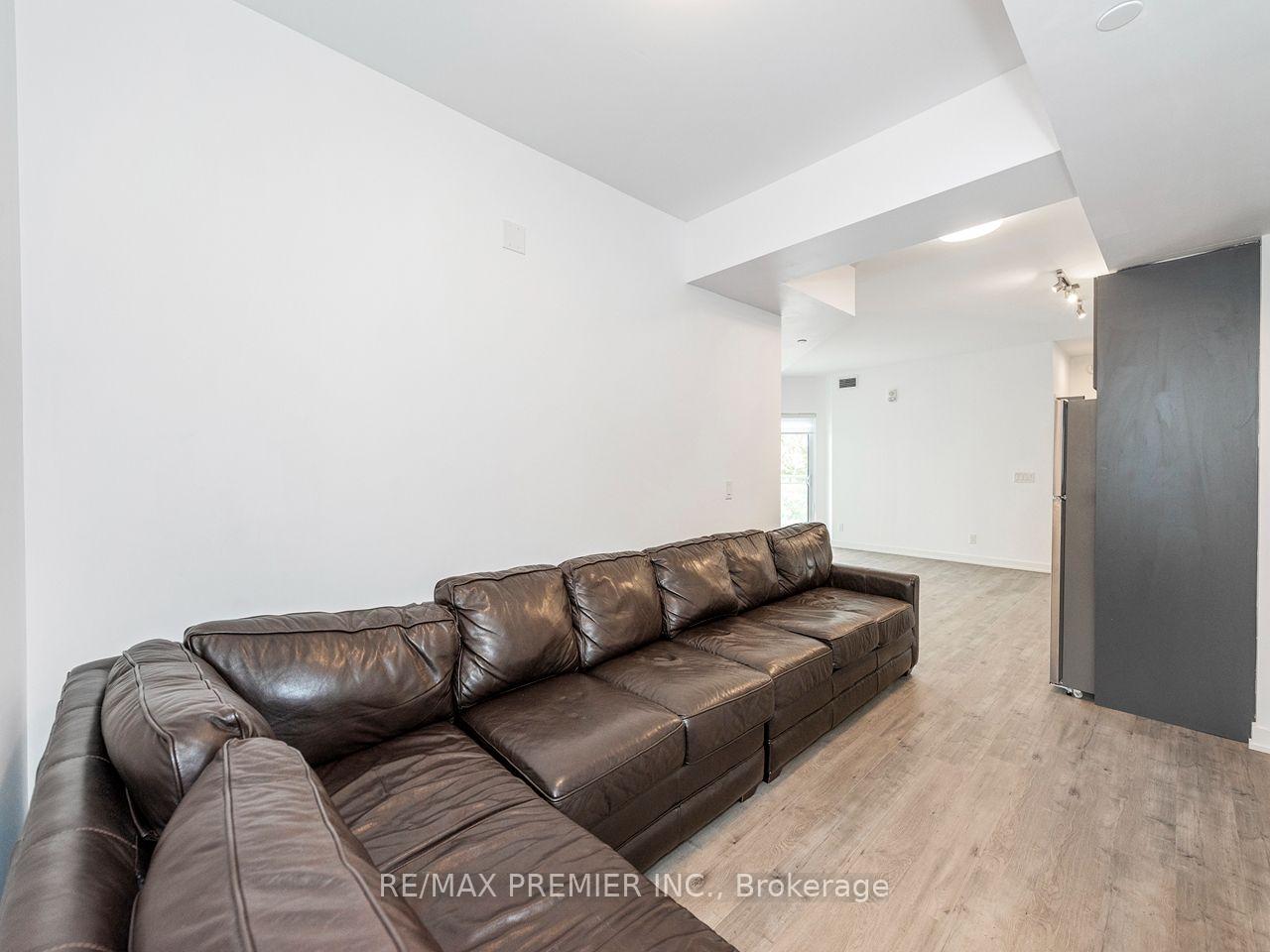 Photo 16 of Unit 408, 56 Lakeside Terrace, Barrie, Little Lake — HOMEH