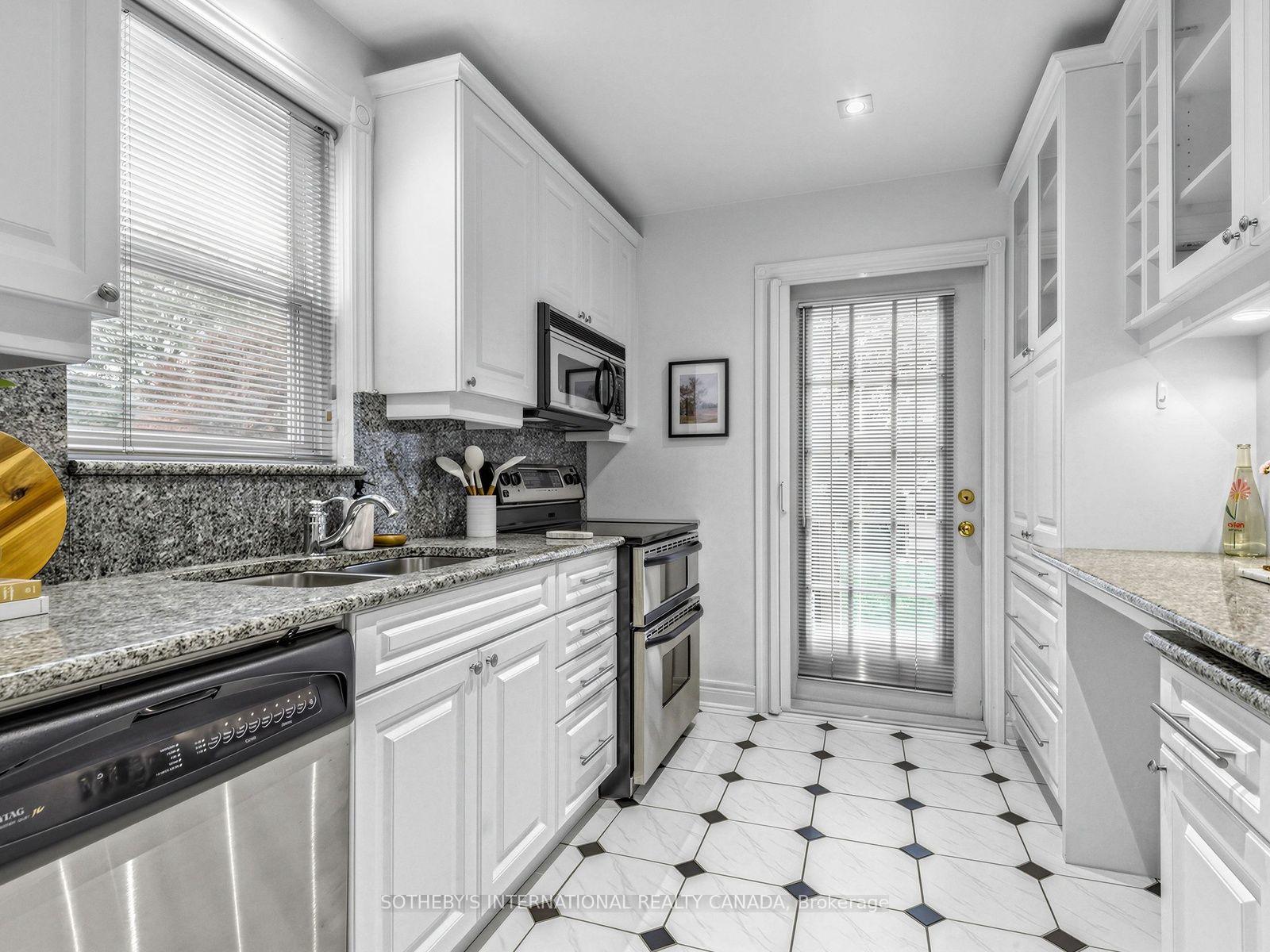 Photo 12 of 22 Thursfield Crescent, Toronto, Leaside — HOMEH