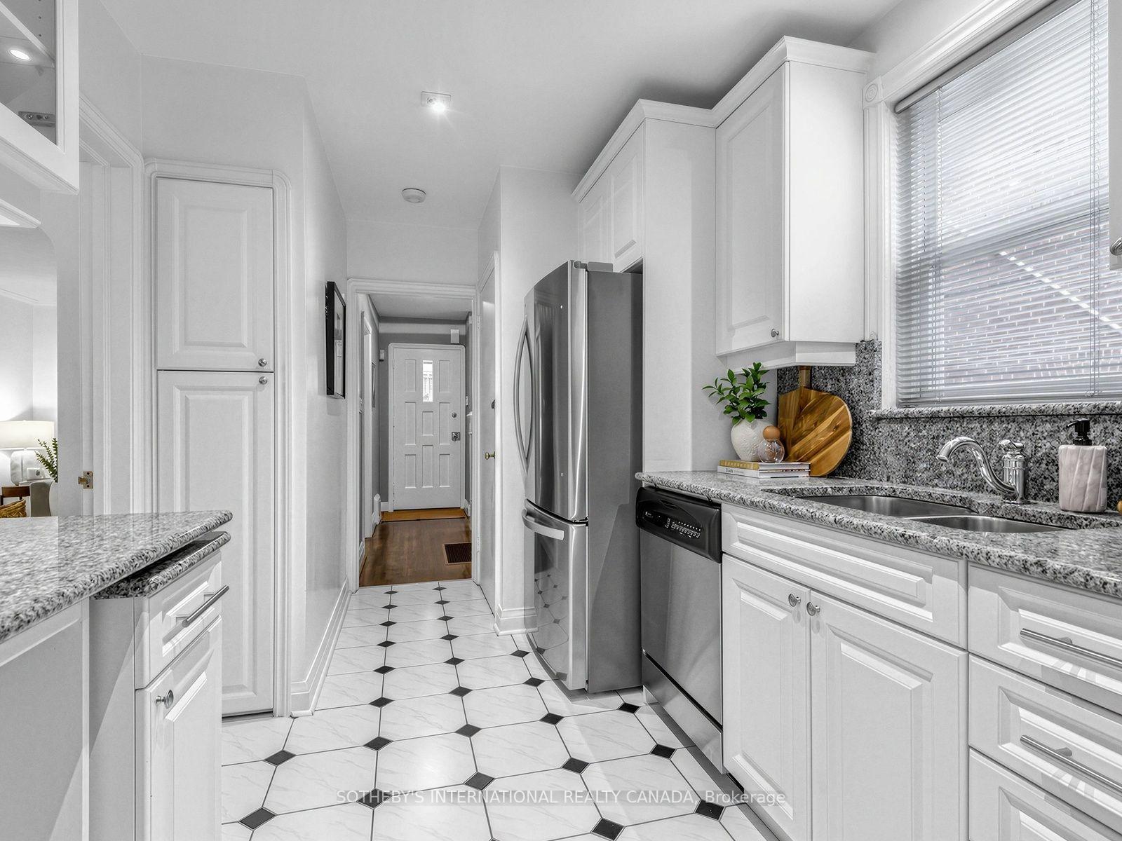 Photo 14 of 22 Thursfield Crescent, Toronto, Leaside — HOMEH