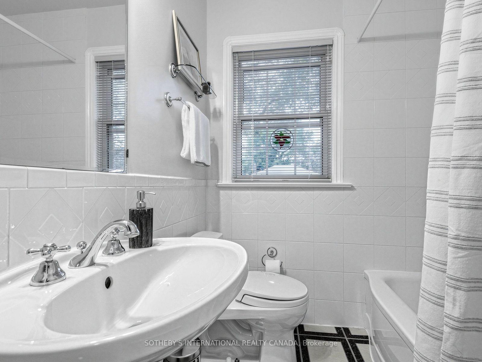 Photo 23 of 22 Thursfield Crescent, Toronto, Leaside — HOMEH
