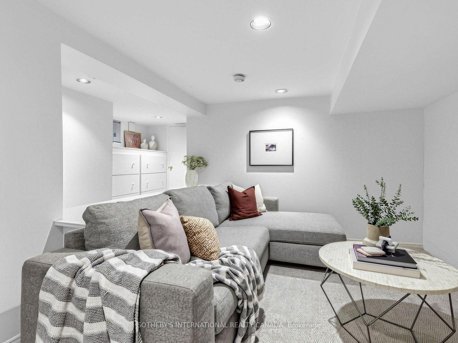 Photo 25 of 22 Thursfield Crescent, Toronto, Leaside — HOMEH