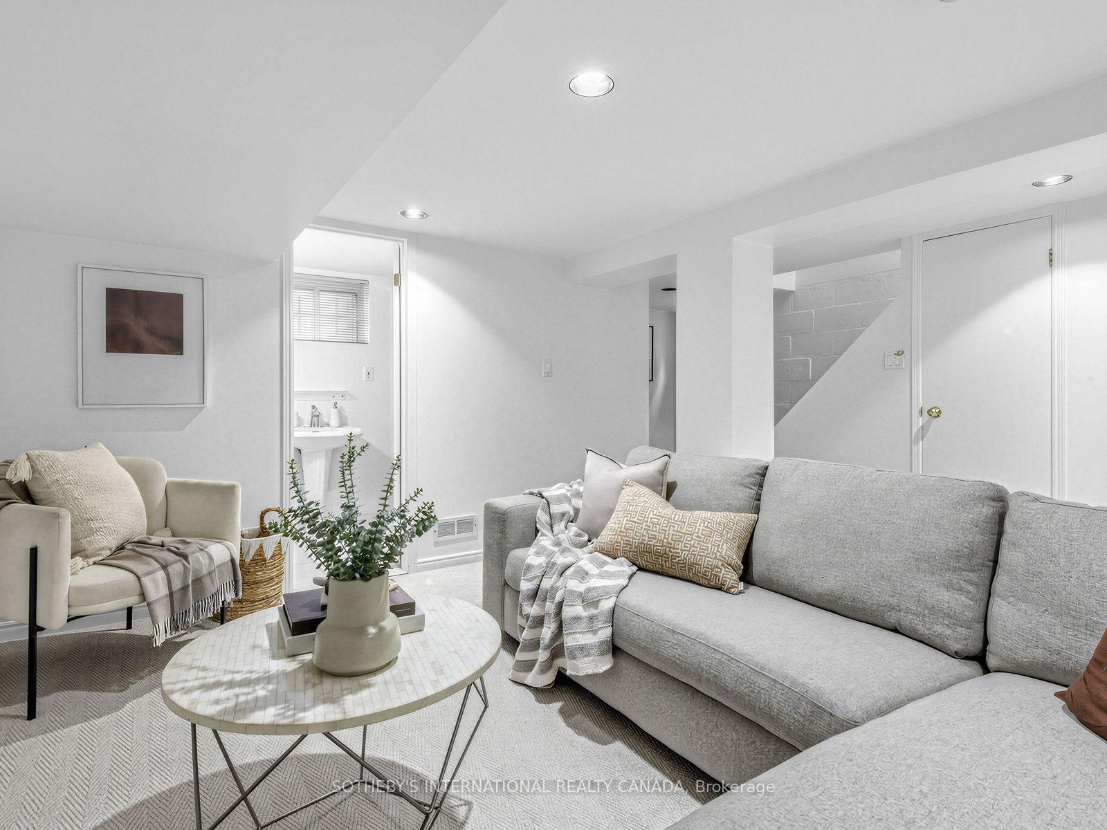 Photo 26 of 22 Thursfield Crescent, Toronto, Leaside — HOMEH