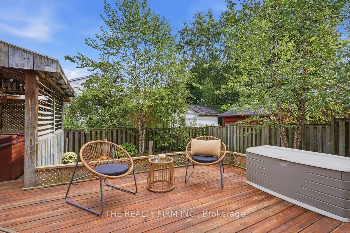 Photo 34 of 755 Marigold Street, London, North C — HOMEH
