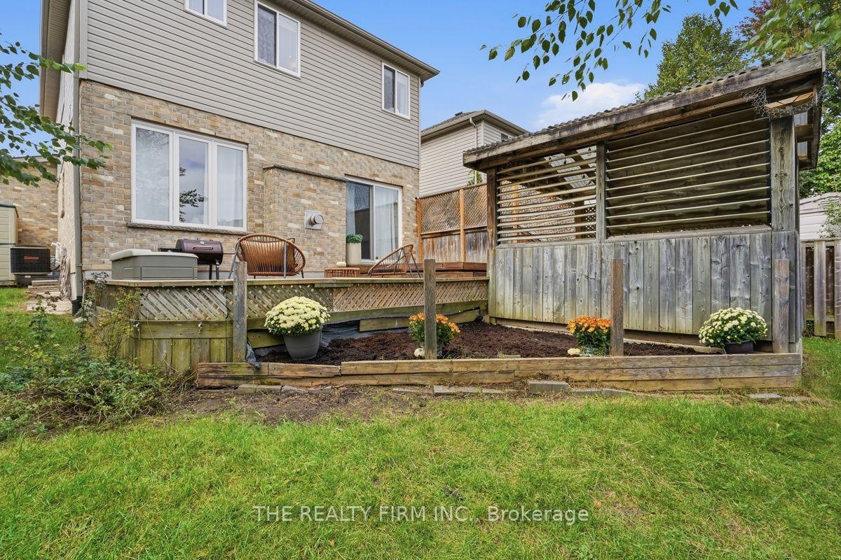 Photo 42 of 755 Marigold Street, London, North C — HOMEH