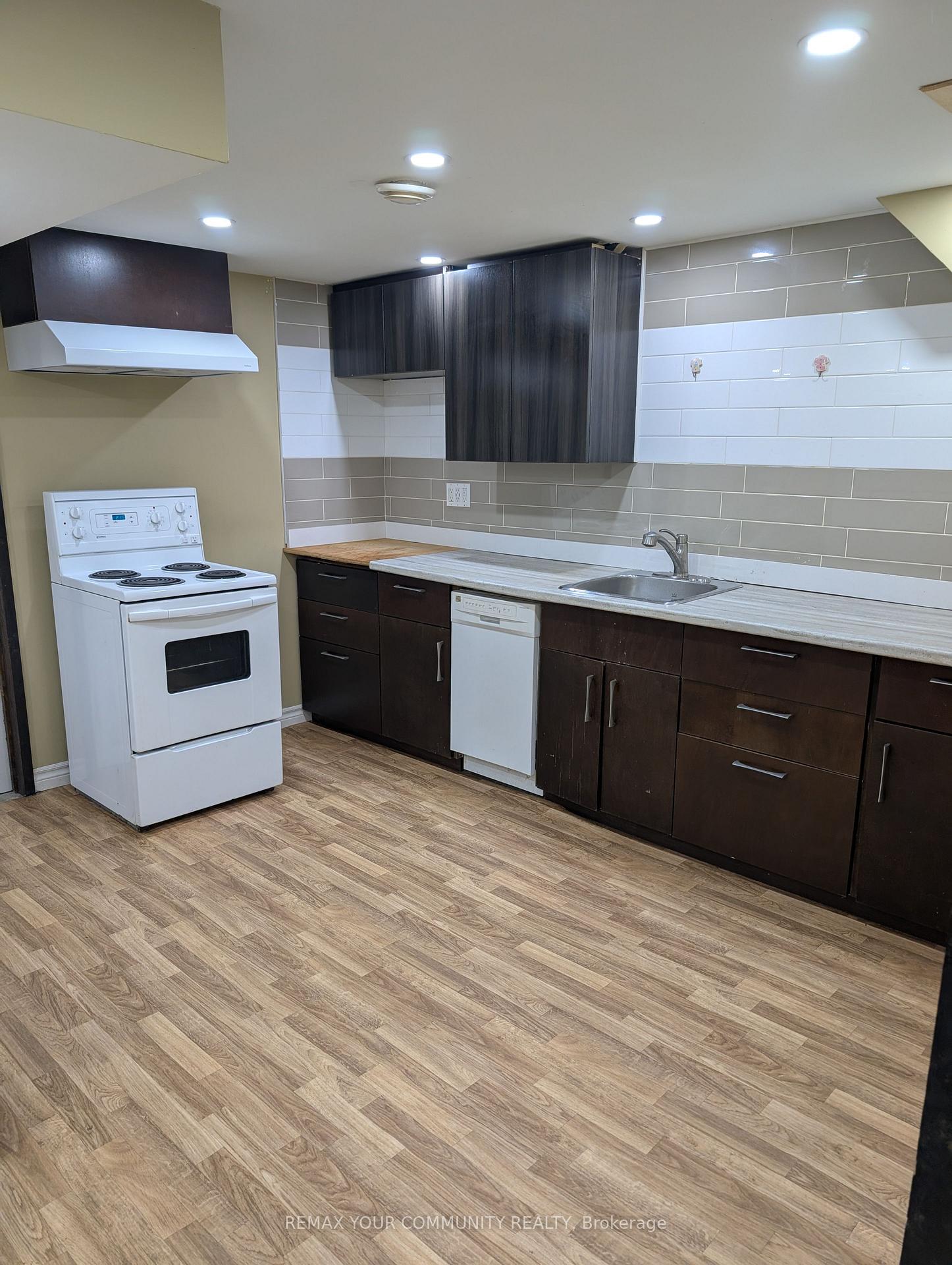 Photo 11 of Unit Basement, 1 Knowlton Drive, Scarborough, Scarborough Village — HOMEH