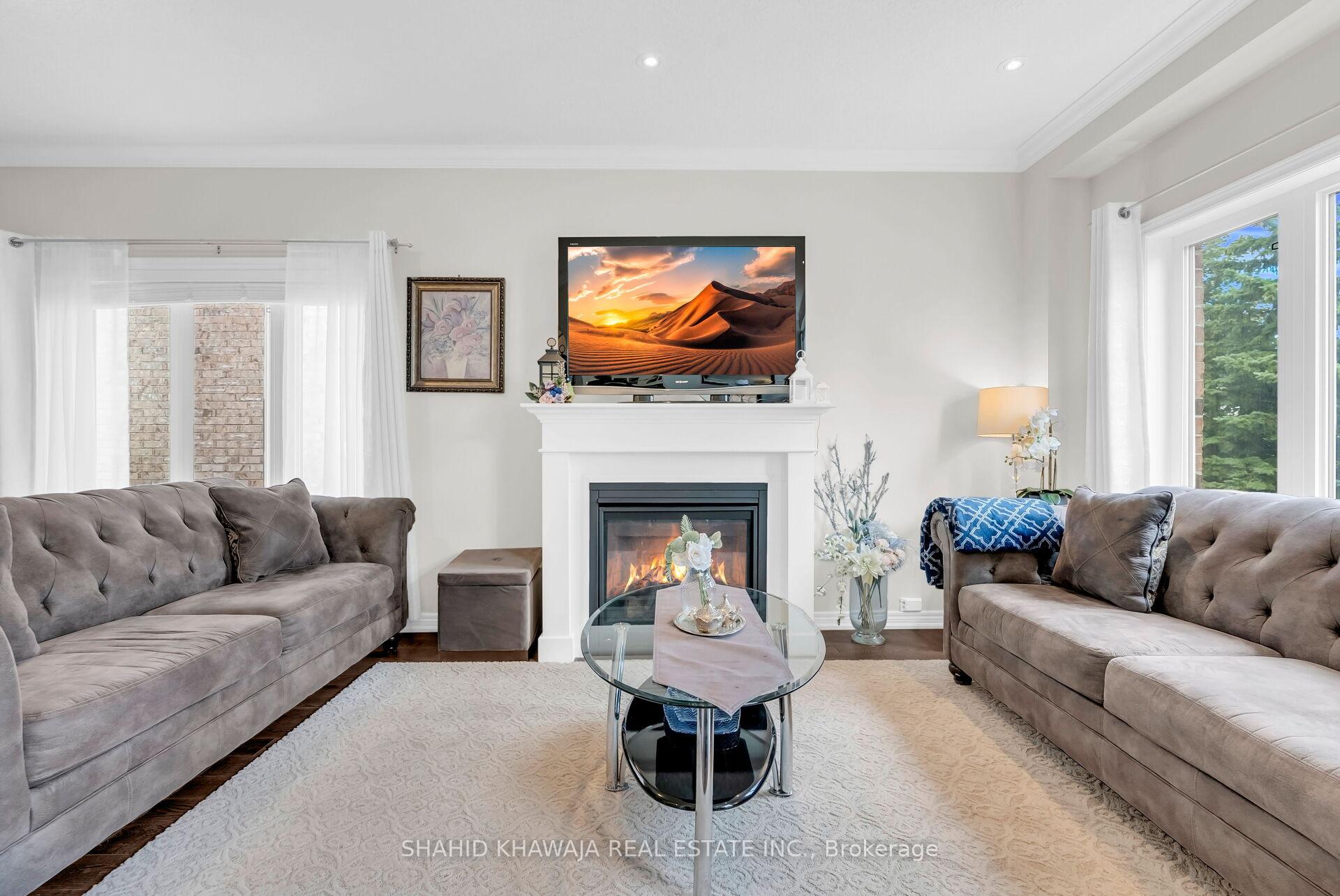 Photo 7 of 49 Candlewood Court, Hamilton, Stoney Creek Mountain — HOMEH