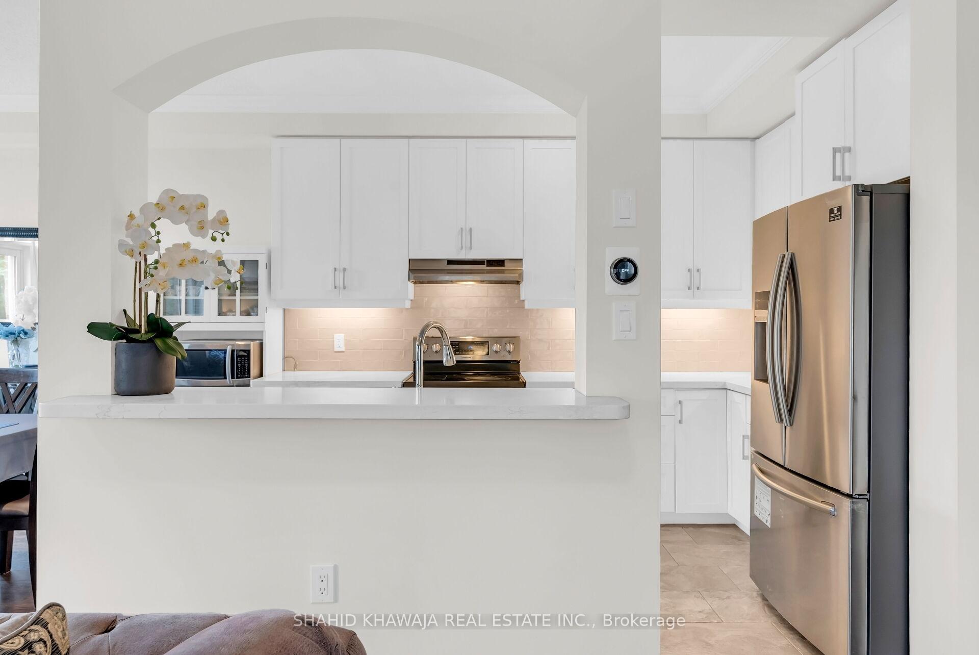 Photo 11 of 49 Candlewood Court, Hamilton, Stoney Creek Mountain — HOMEH