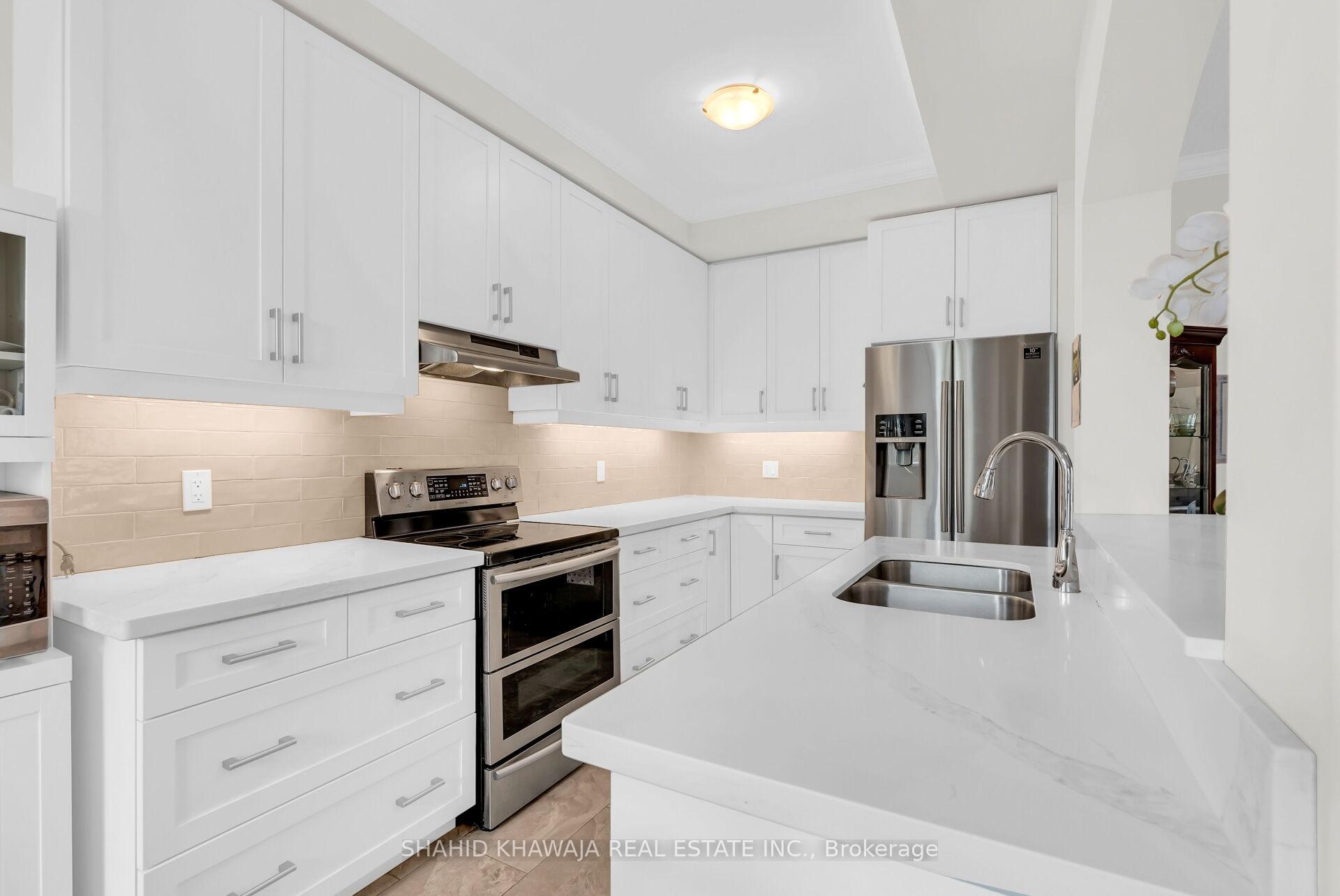Photo 12 of 49 Candlewood Court, Hamilton, Stoney Creek Mountain — HOMEH