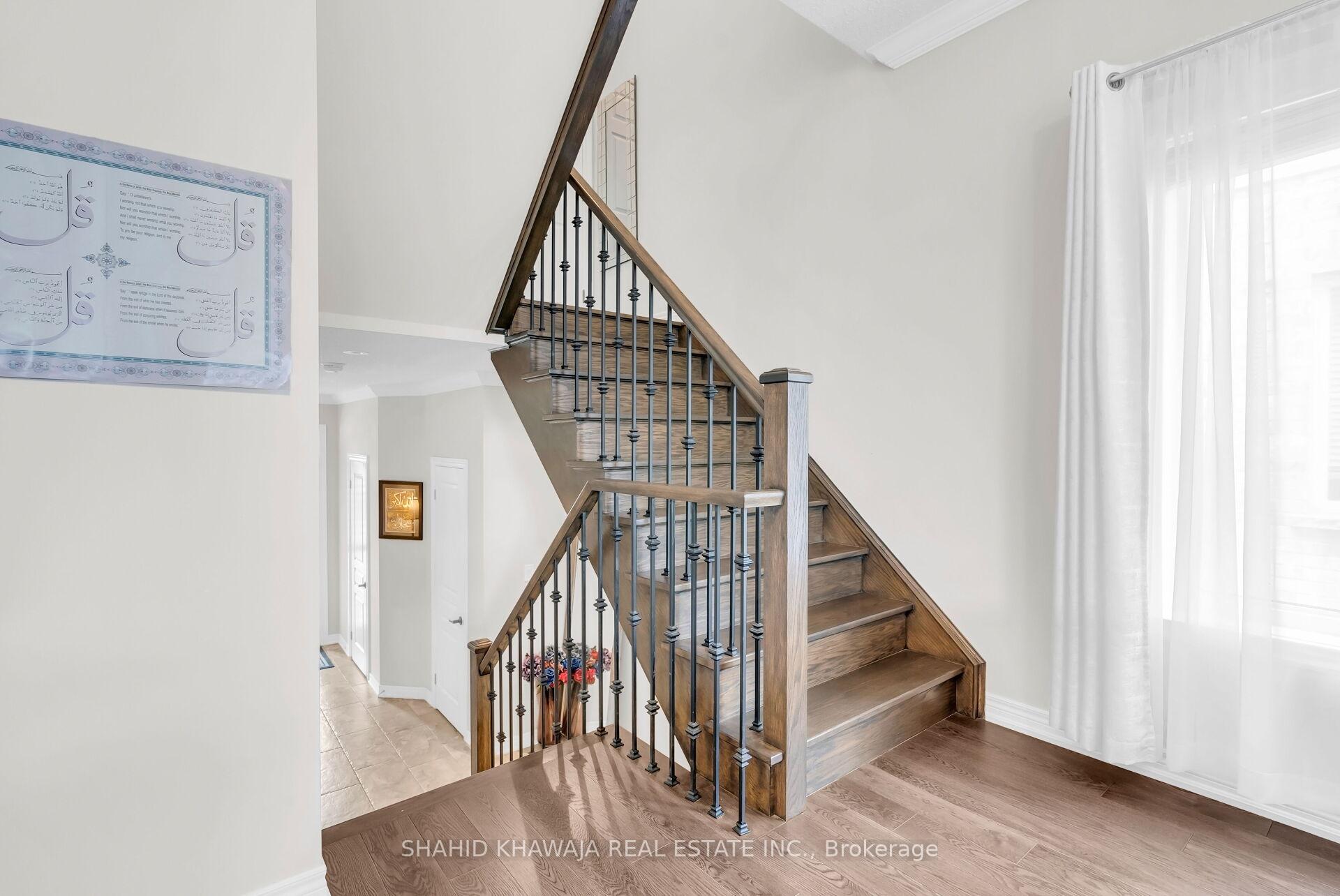 Photo 20 of 49 Candlewood Court, Hamilton, Stoney Creek Mountain — HOMEH