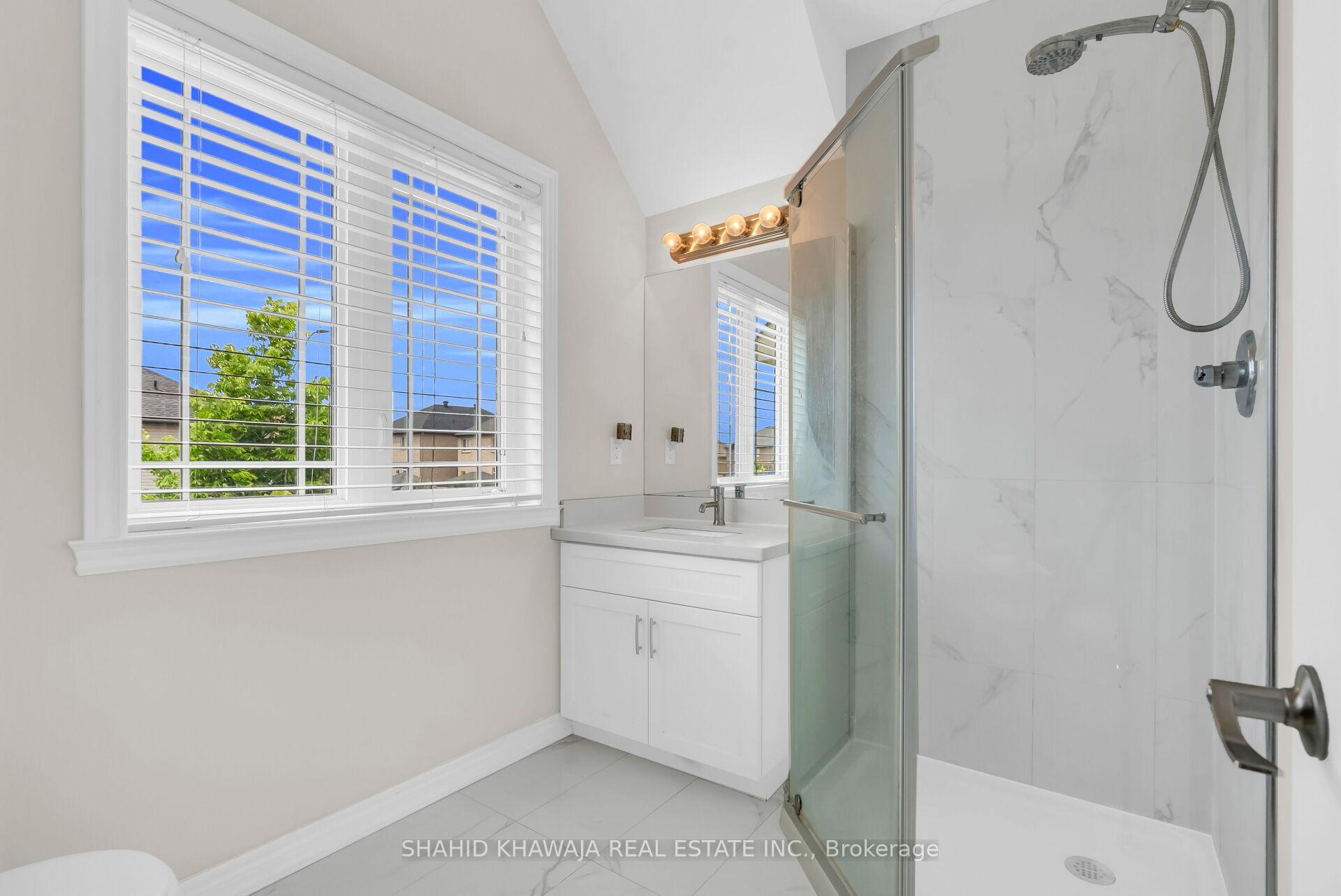 Photo 26 of 49 Candlewood Court, Hamilton, Stoney Creek Mountain — HOMEH