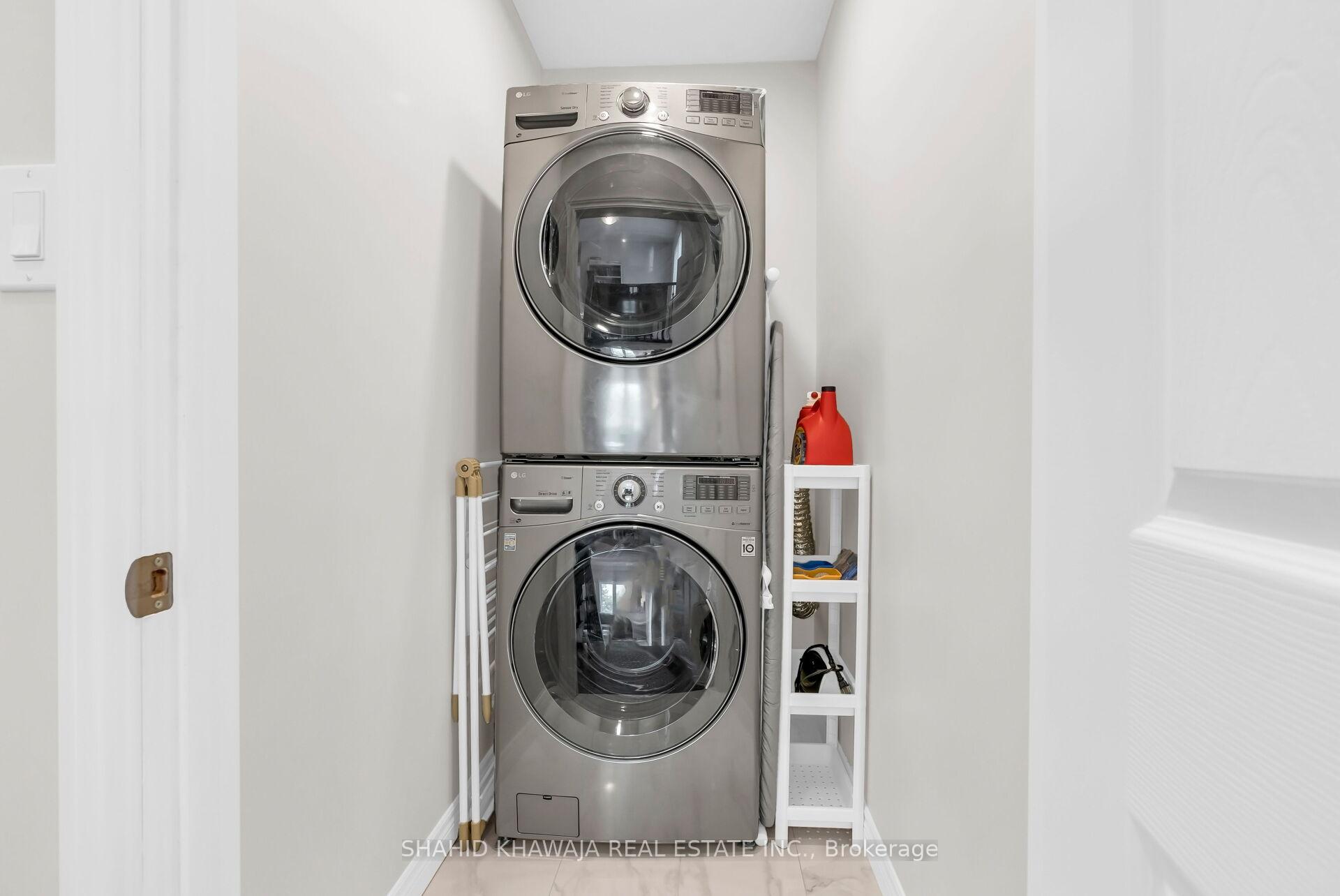 Photo 32 of 49 Candlewood Court, Hamilton, Stoney Creek Mountain — HOMEH