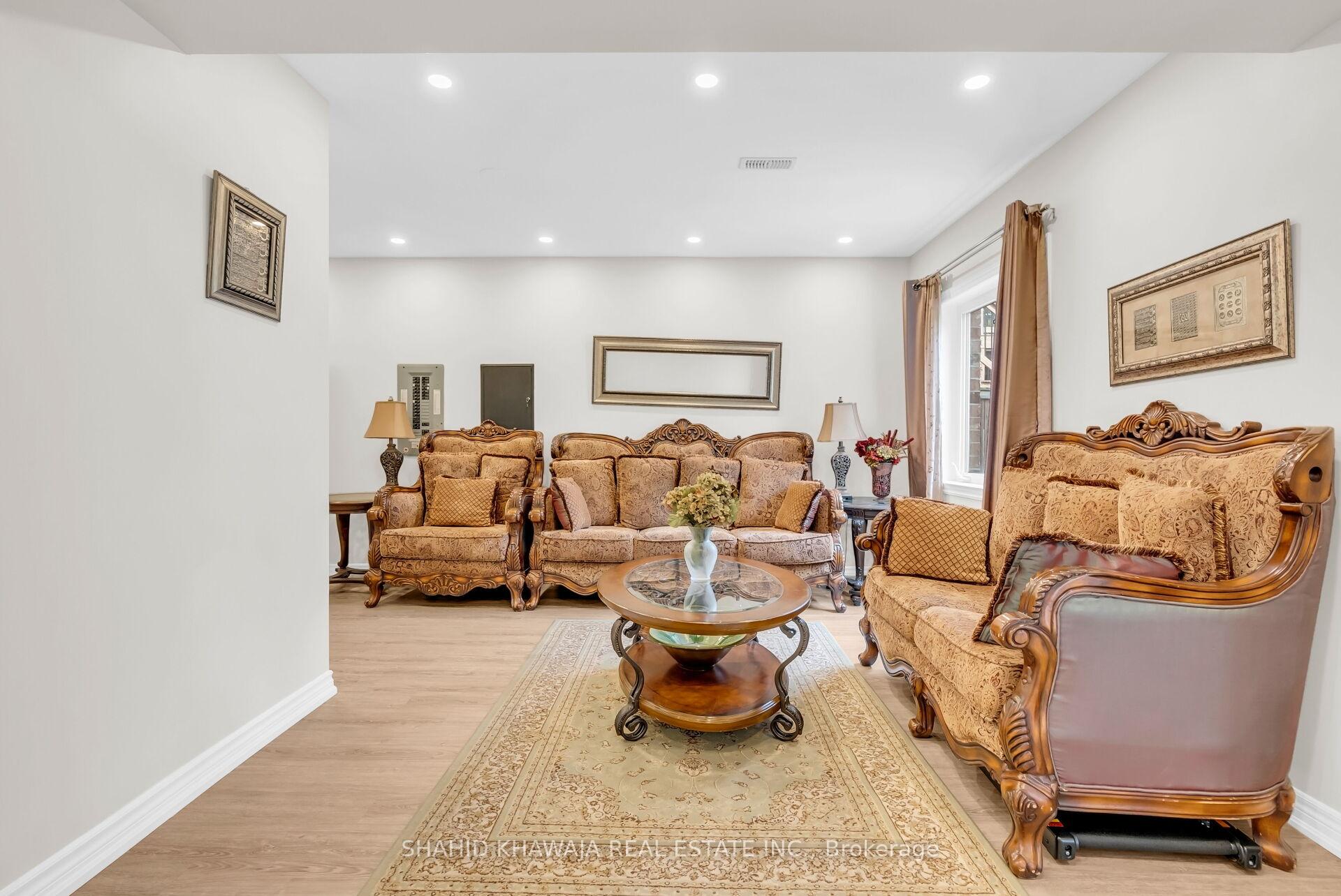 Photo 36 of 49 Candlewood Court, Hamilton, Stoney Creek Mountain — HOMEH