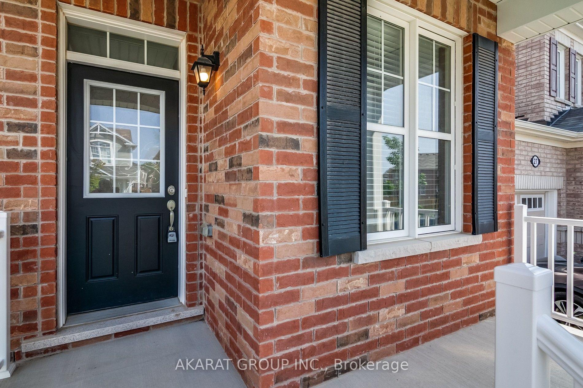 Photo 2 of 31 Pickett Place, Cambridge, Silver Heights — HOMEH