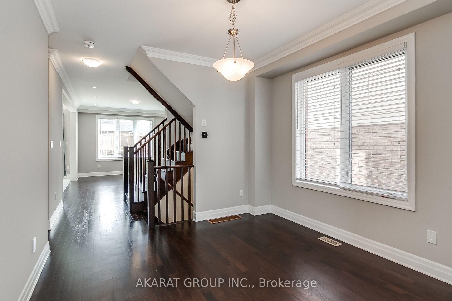 Photo 6 of 31 Pickett Place, Cambridge, Silver Heights — HOMEH