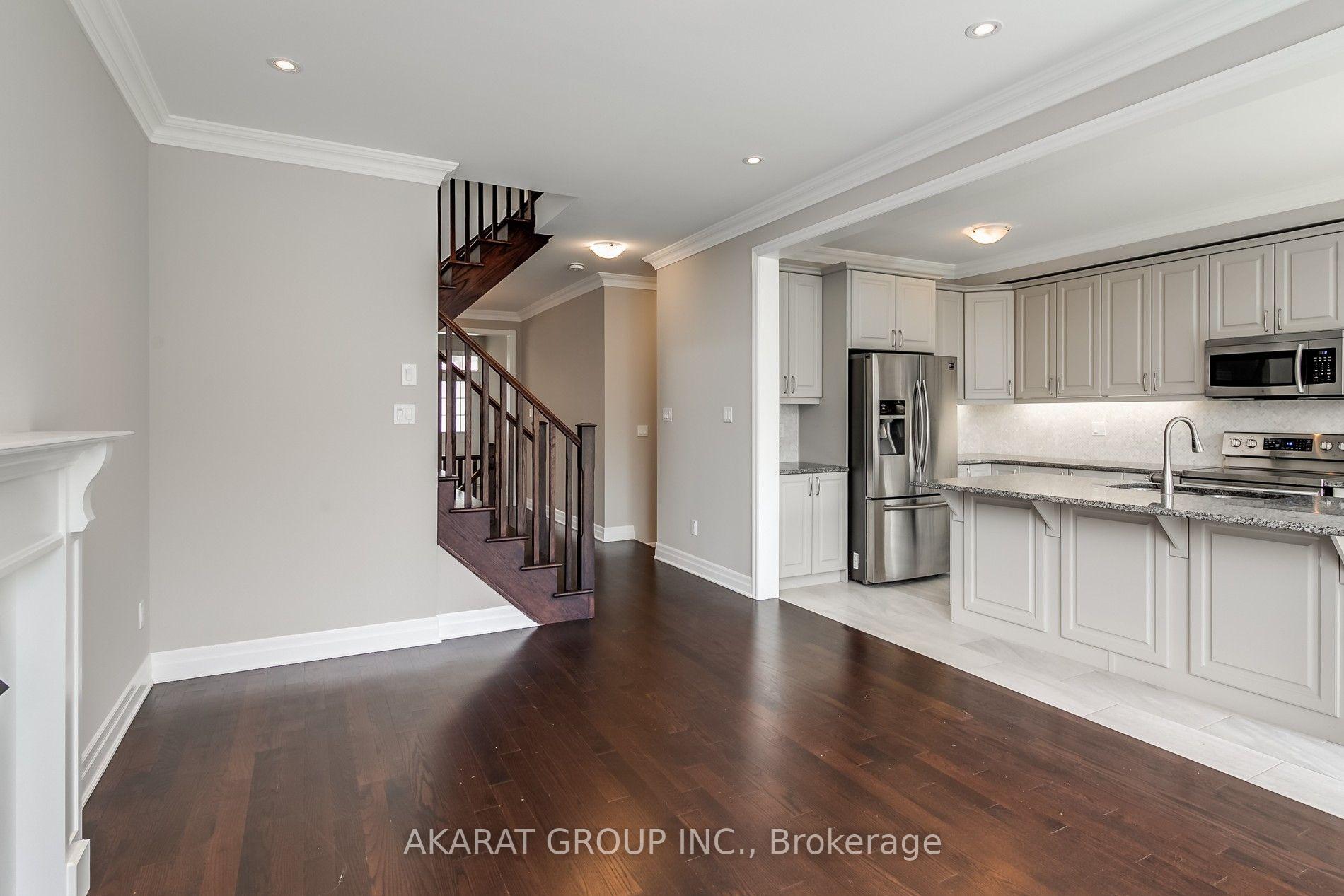 Photo 10 of 31 Pickett Place, Cambridge, Silver Heights — HOMEH