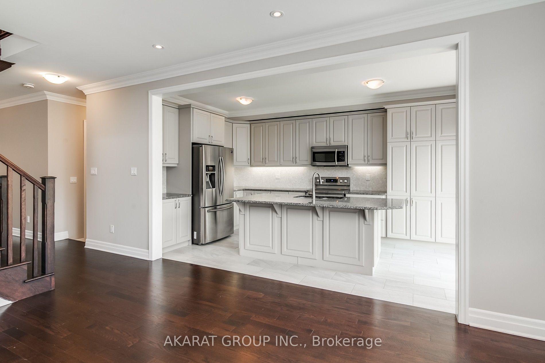Photo 12 of 31 Pickett Place, Cambridge, Silver Heights — HOMEH