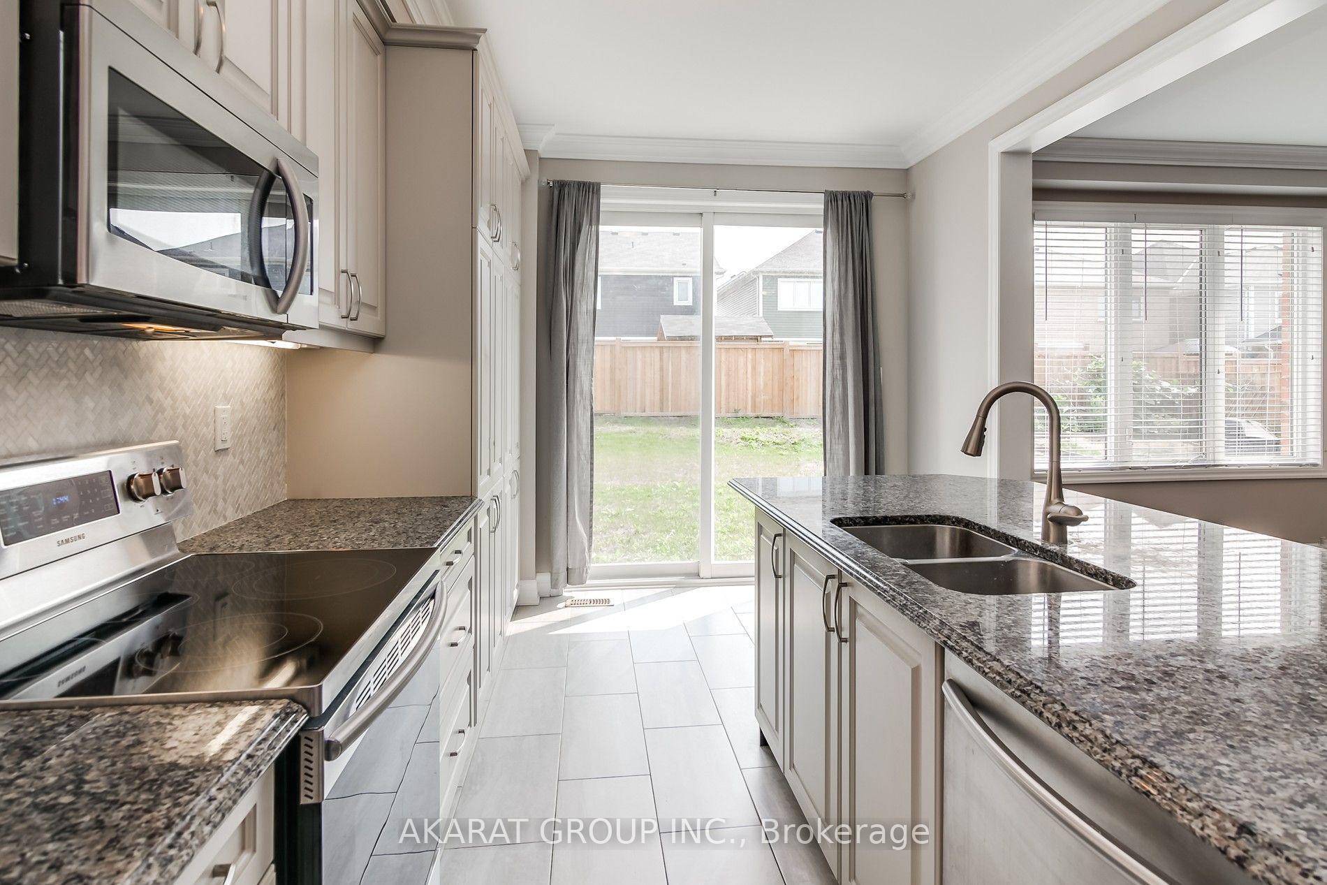 Photo 16 of 31 Pickett Place, Cambridge, Silver Heights — HOMEH