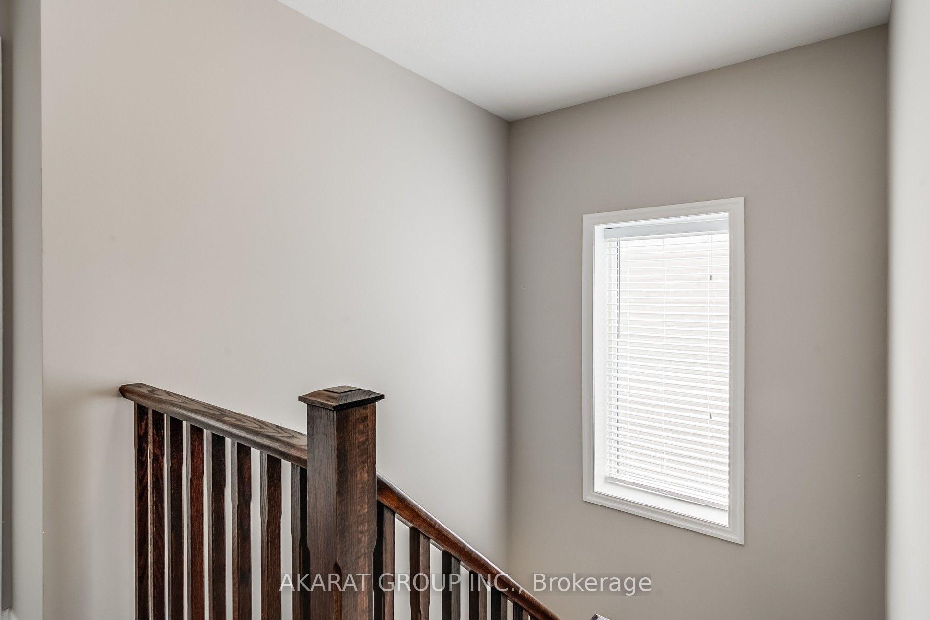 Photo 21 of 31 Pickett Place, Cambridge, Silver Heights — HOMEH