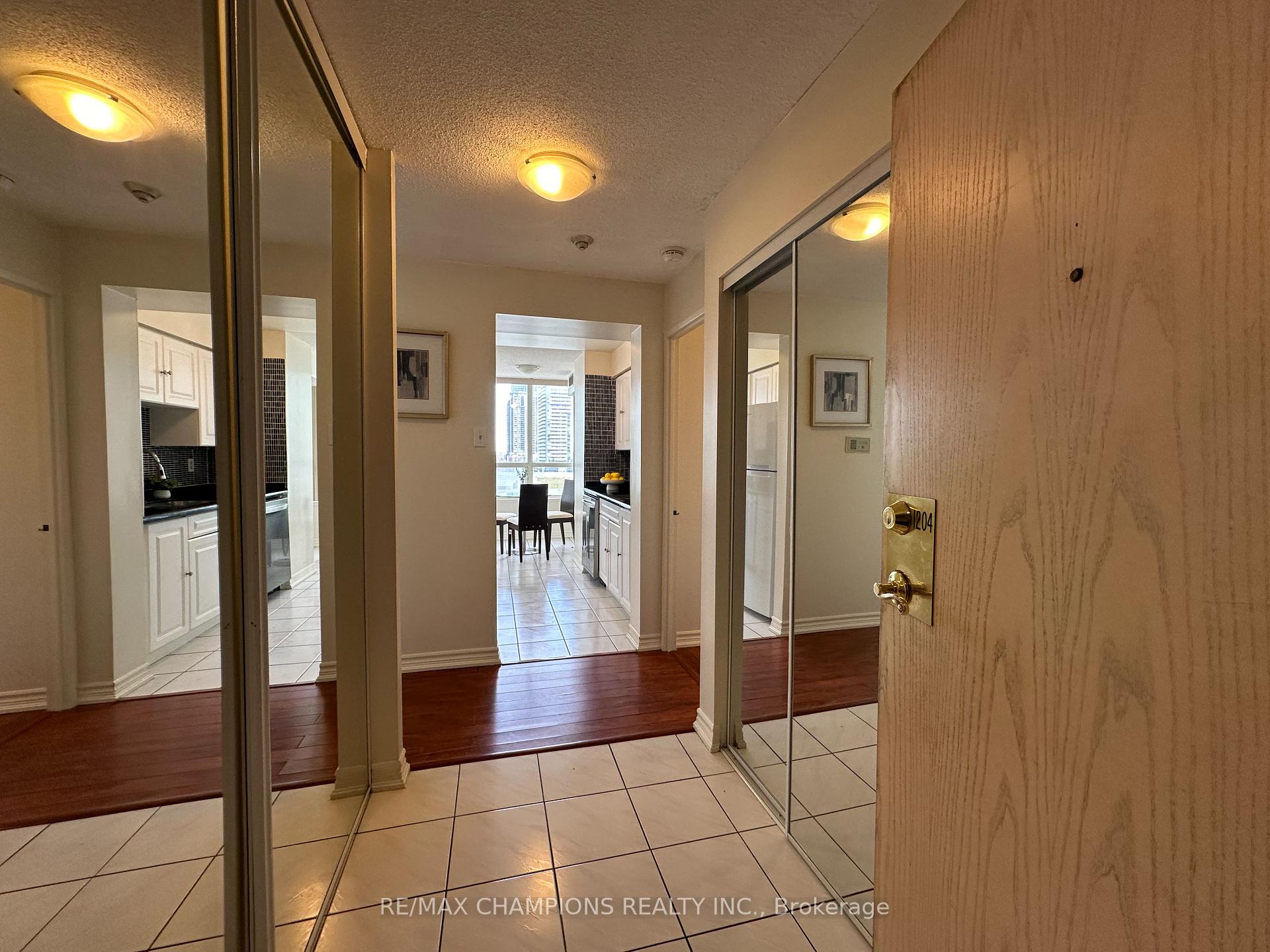 Photo 5 of Unit 1204, 400 Webb Drive, Mississauga, City Centre — HOMEH