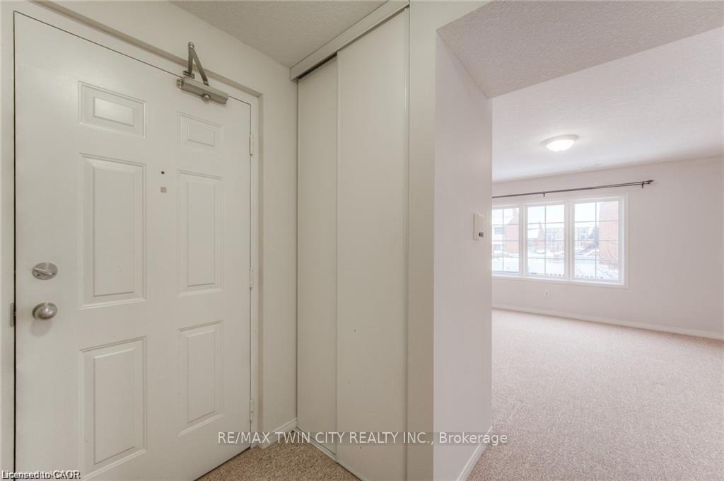Photo 2 of Unit A7, 12 Holborn Drive, Kitchener, Stanley Park — HOMEH