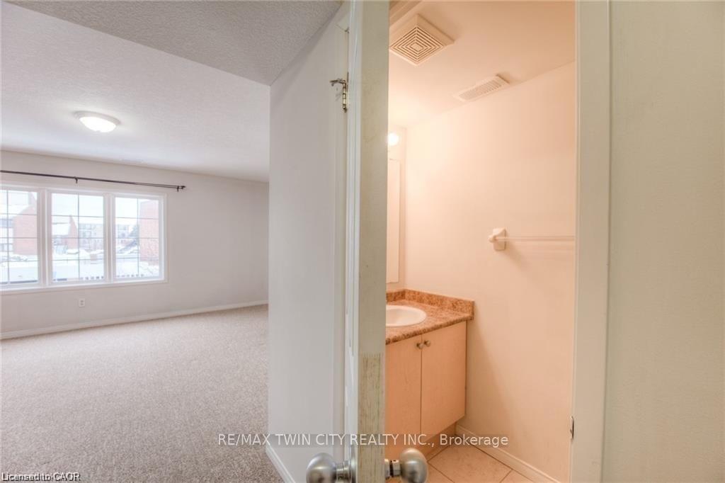 Photo 3 of Unit A7, 12 Holborn Drive, Kitchener, Stanley Park — HOMEH