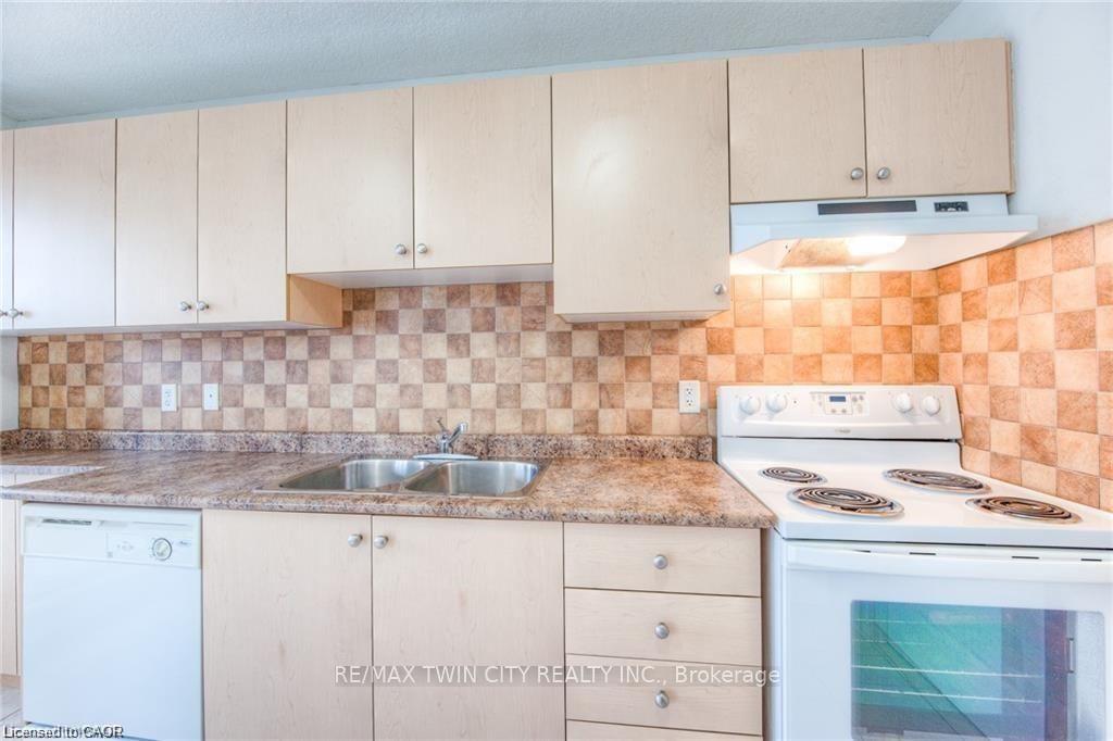 Photo 12 of Unit A7, 12 Holborn Drive, Kitchener, Stanley Park — HOMEH