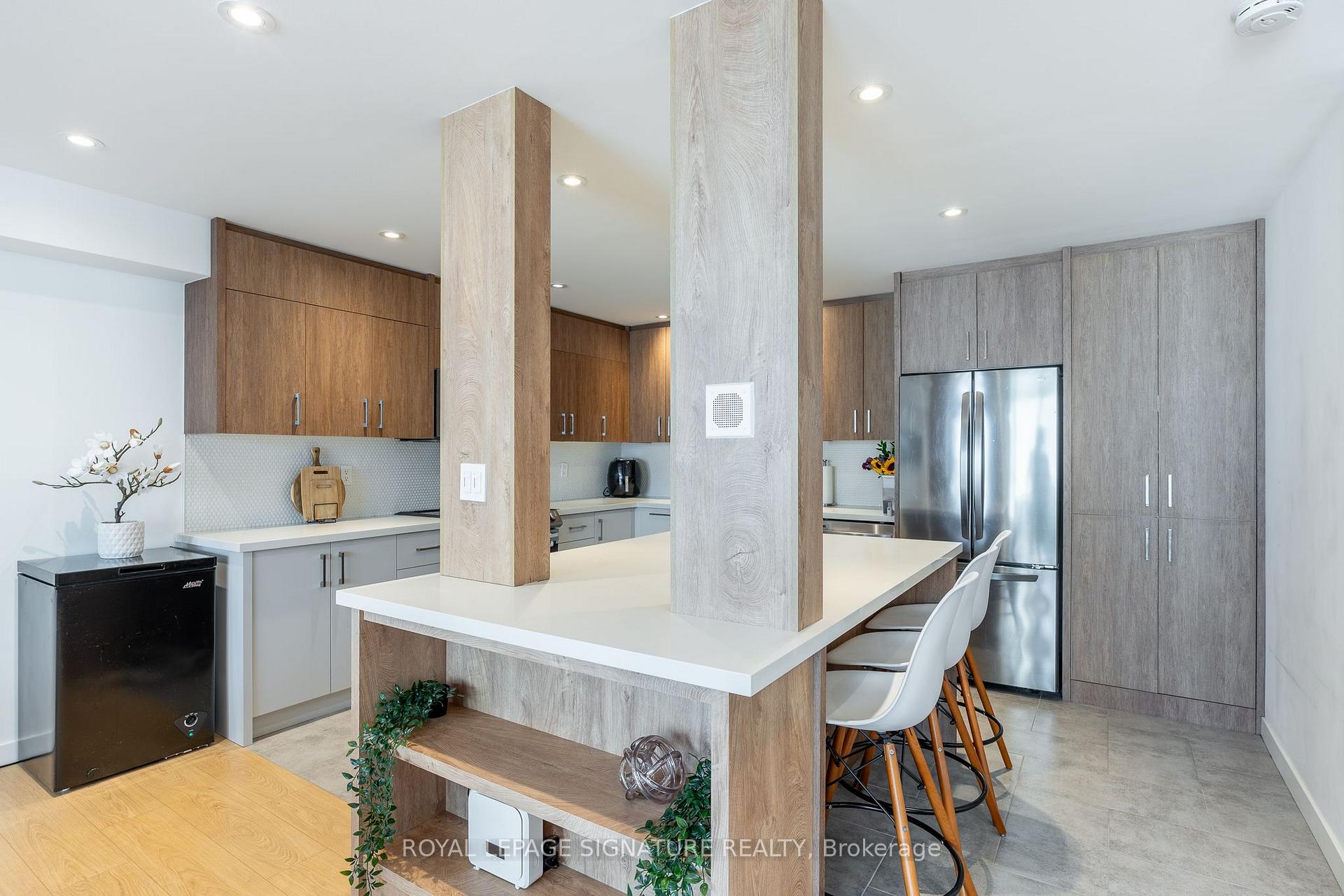 Photo 13 of Unit 1806, 33 Harbour Square, Toronto, Waterfront Communities — HOMEH