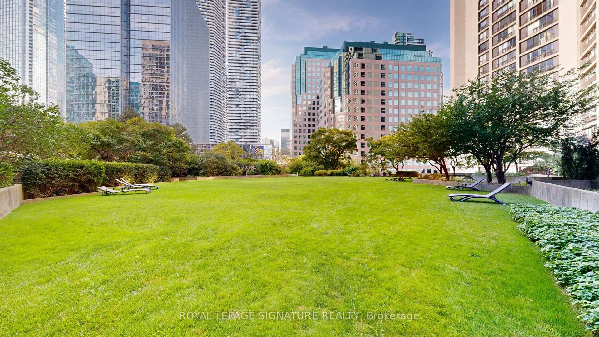 Photo 29 of Unit 1806, 33 Harbour Square, Toronto, Waterfront Communities — HOMEH