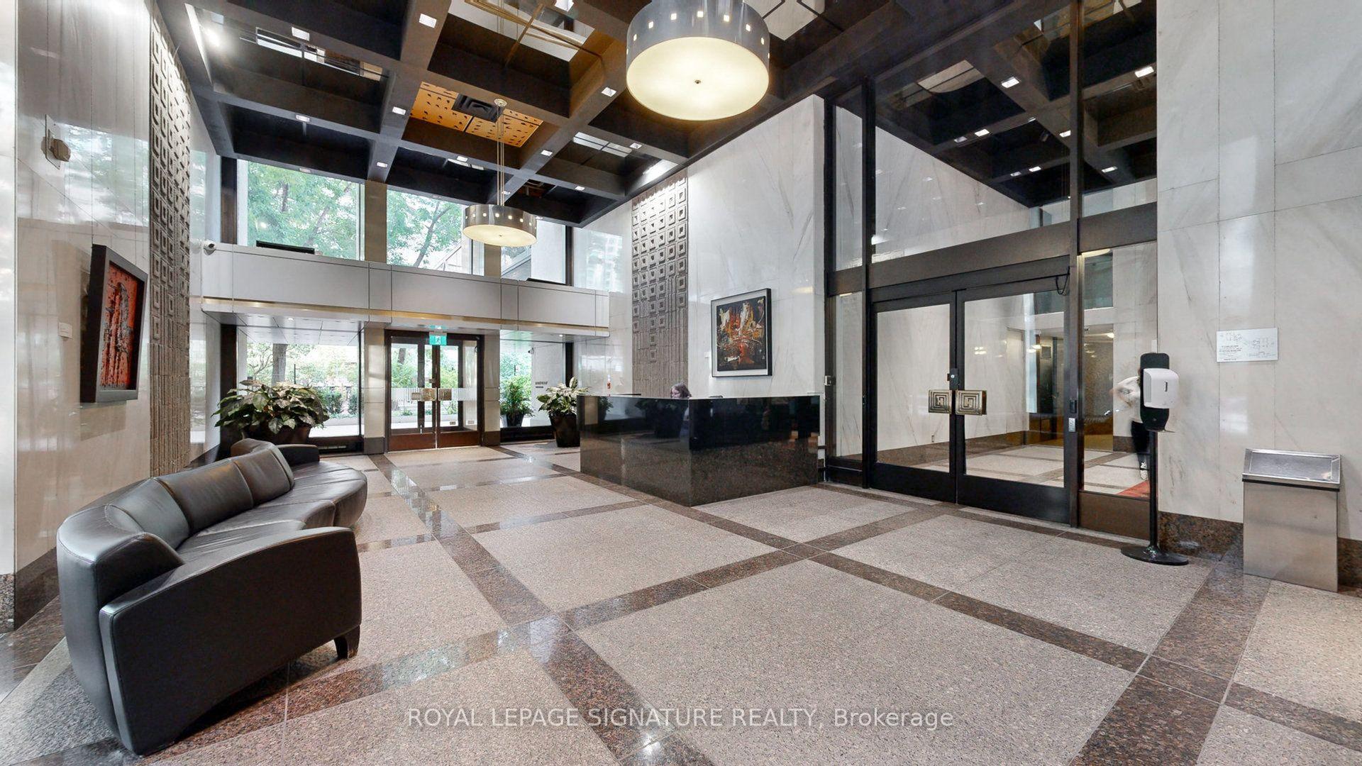 Photo 33 of Unit 1806, 33 Harbour Square, Toronto, Waterfront Communities — HOMEH
