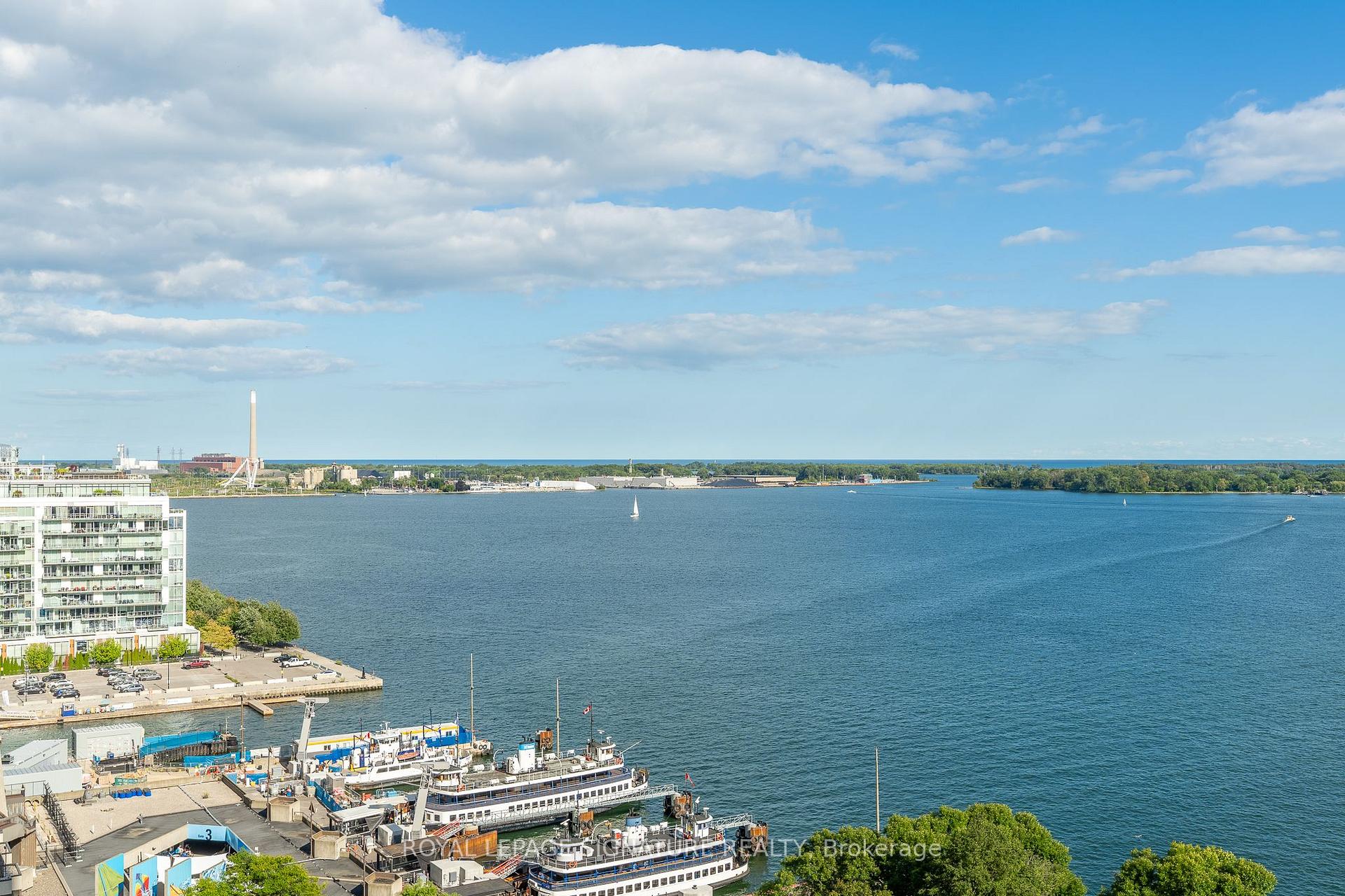 Photo 44 of Unit 1806, 33 Harbour Square, Toronto, Waterfront Communities — HOMEH