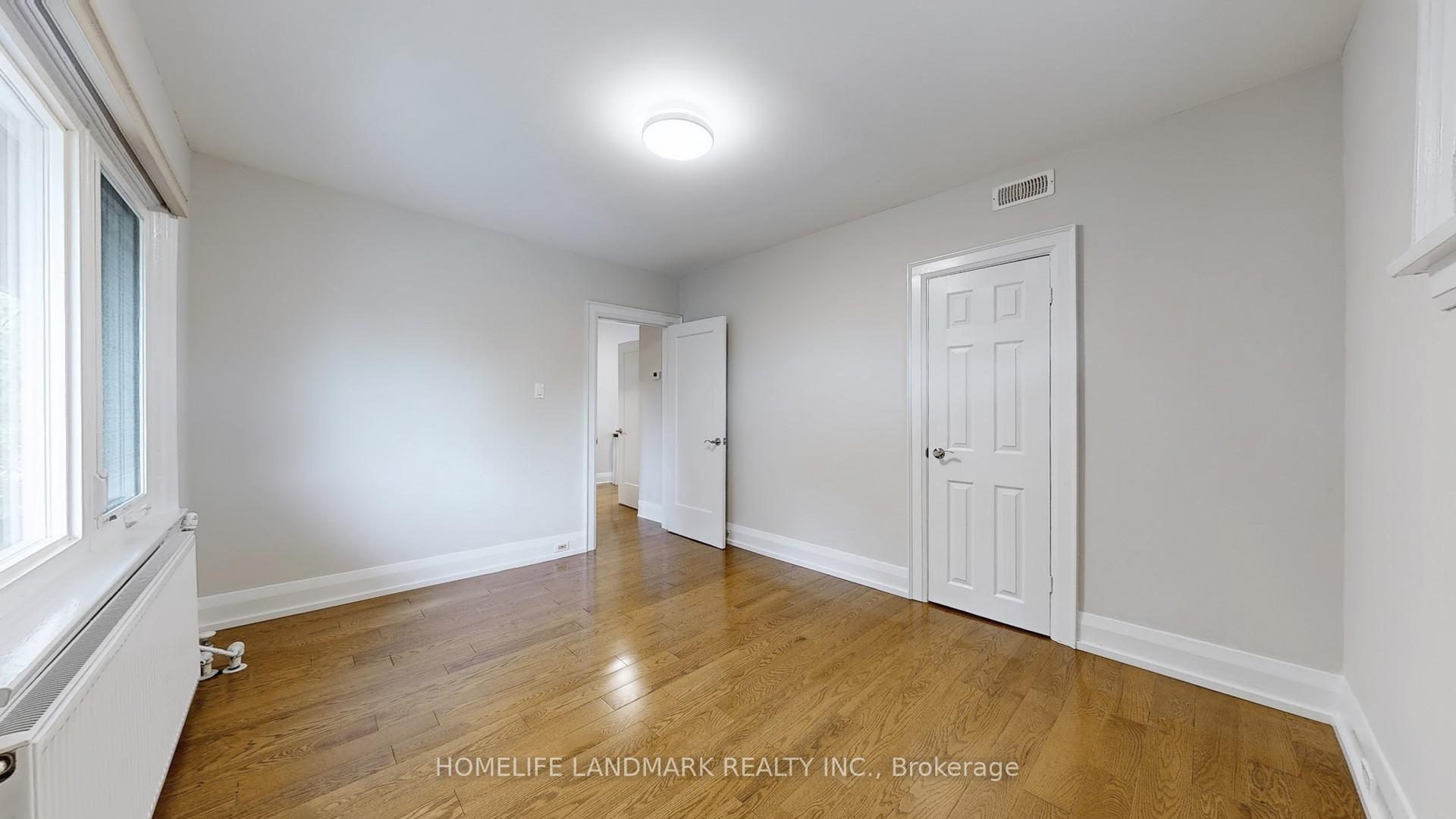 Photo 29 of 107 Lawrence Crescent, Toronto, Lawrence Park South — HOMEH