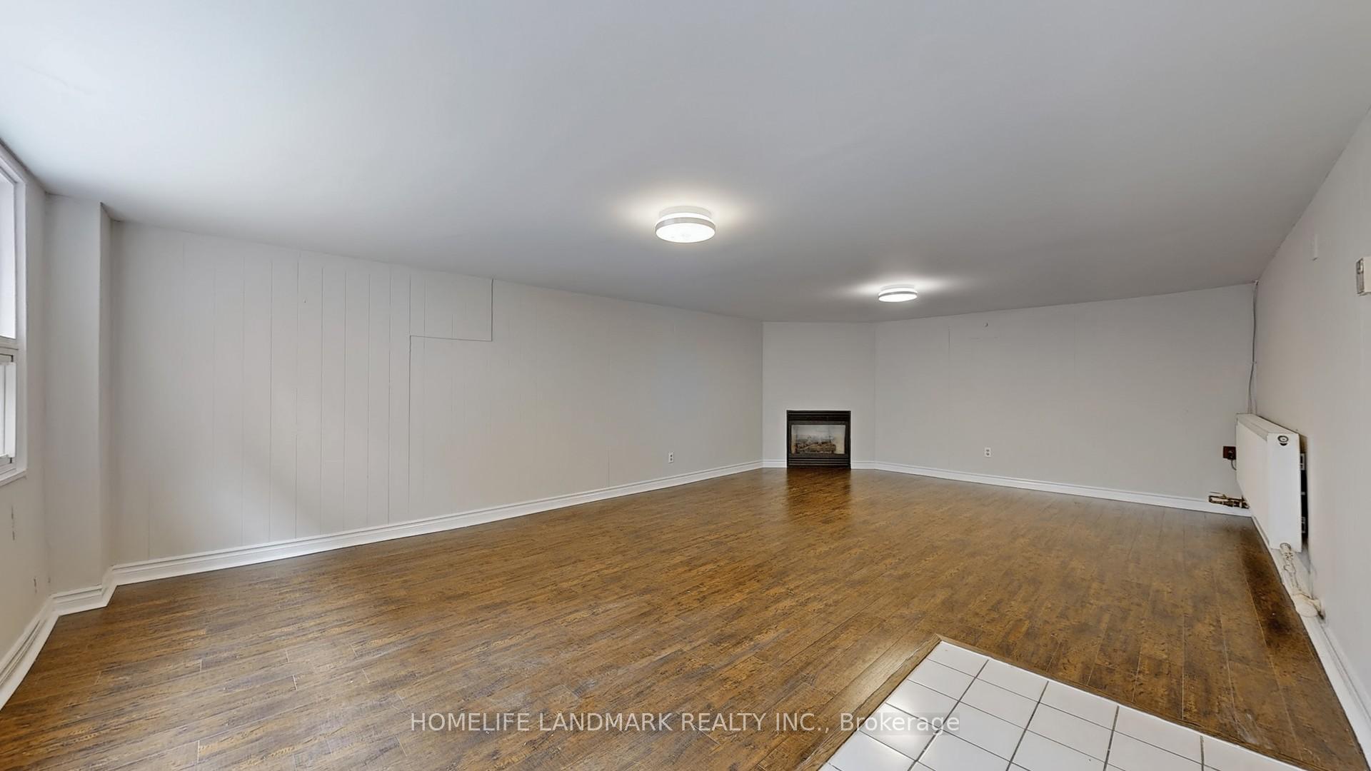 Photo 42 of 107 Lawrence Crescent, Toronto, Lawrence Park South — HOMEH