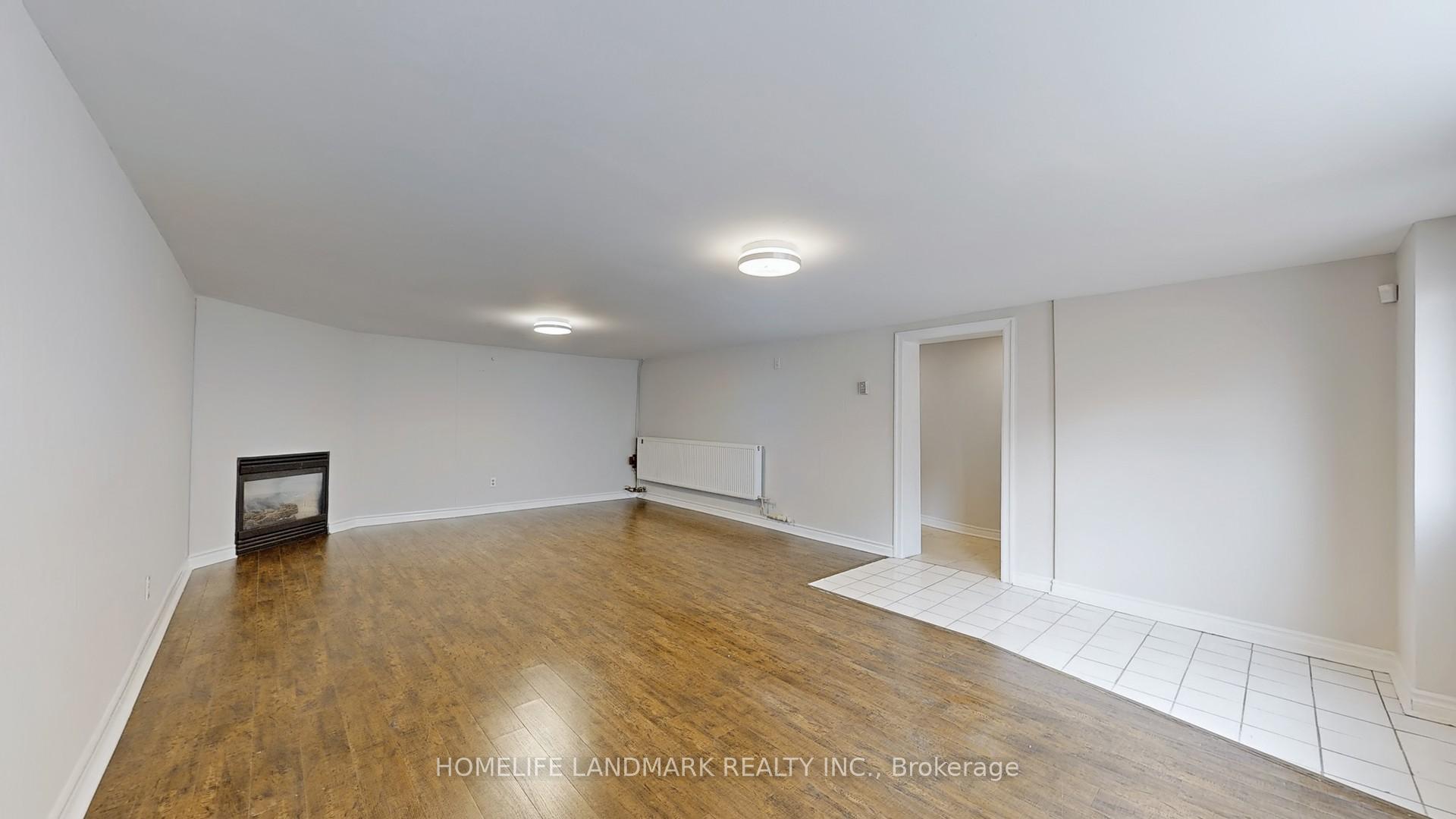 Photo 43 of 107 Lawrence Crescent, Toronto, Lawrence Park South — HOMEH