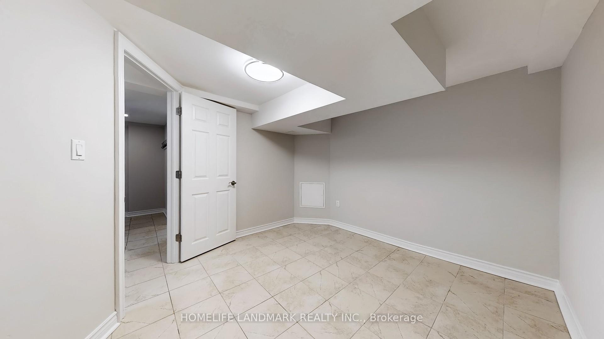 Photo 44 of 107 Lawrence Crescent, Toronto, Lawrence Park South — HOMEH