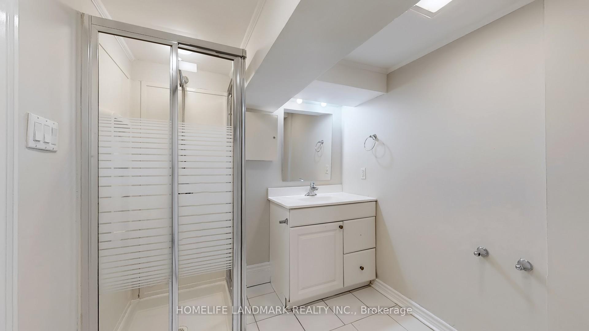 Photo 46 of 107 Lawrence Crescent, Toronto, Lawrence Park South — HOMEH