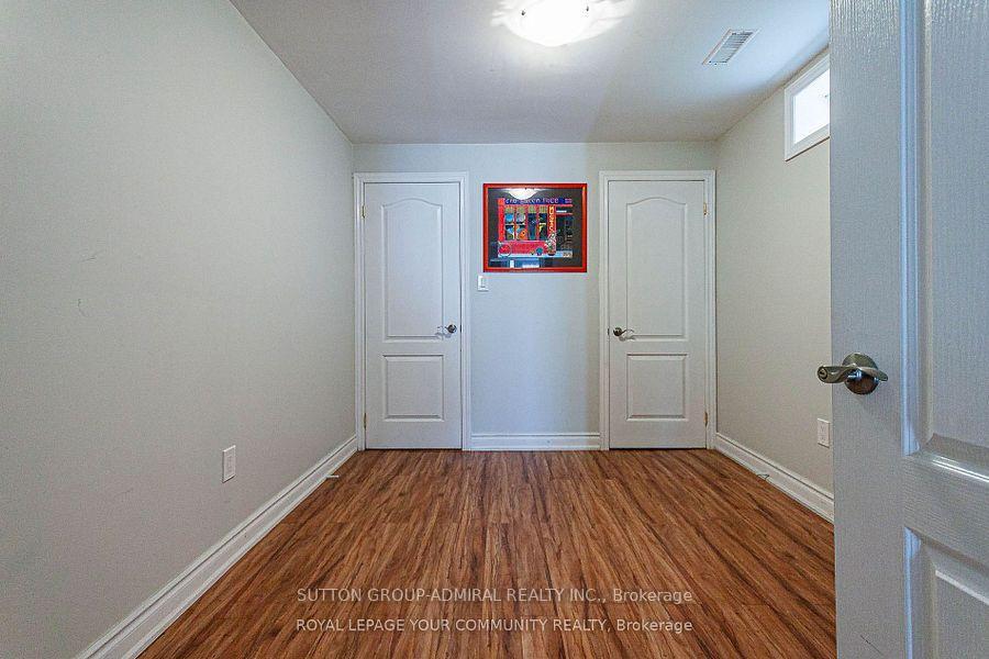 Photo 6 of Unit Basement, 111 Deerwood Crescent, Richmond Hill, Oak Ridges — HOMEH