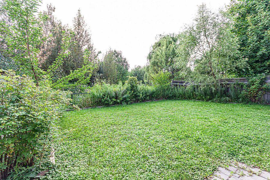 Photo 7 of Unit Basement, 111 Deerwood Crescent, Richmond Hill, Oak Ridges — HOMEH