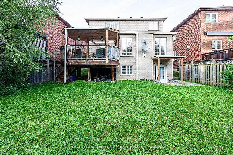 Photo 8 of Unit Basement, 111 Deerwood Crescent, Richmond Hill, Oak Ridges — HOMEH
