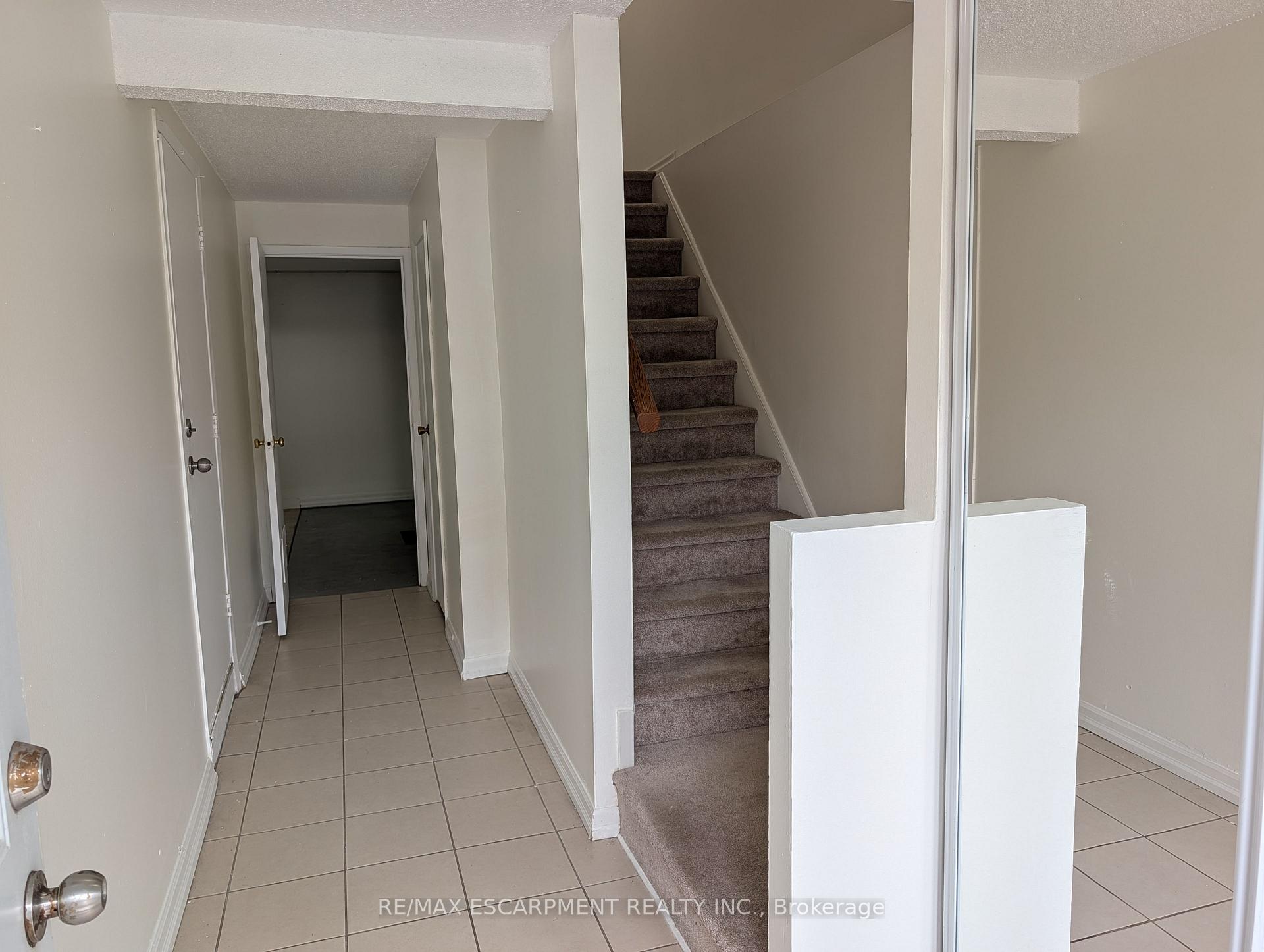 Photo 3 of Unit 70, 145 Rice Avenue, Hamilton, Fessenden — HOMEH