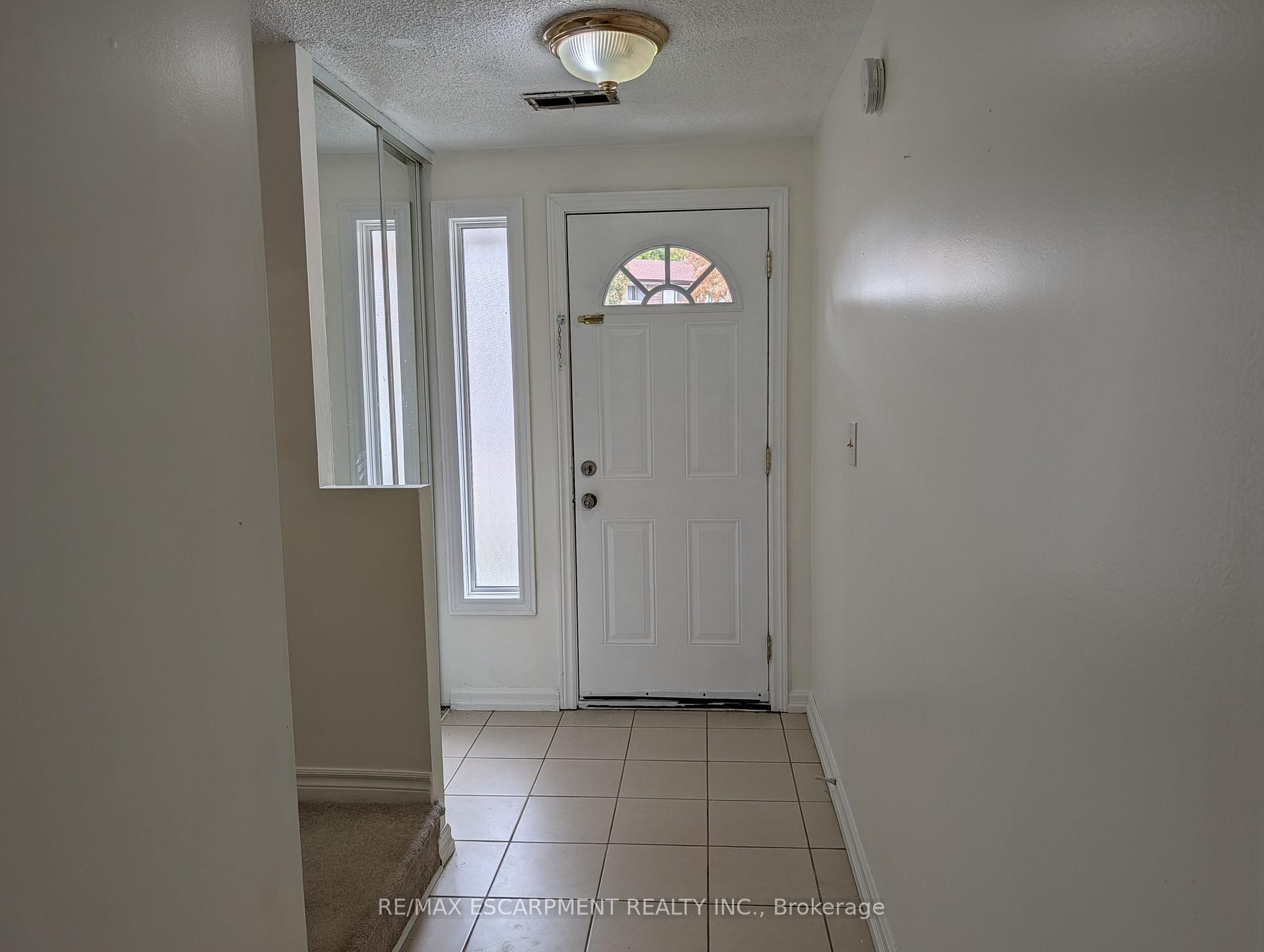 Photo 4 of Unit 70, 145 Rice Avenue, Hamilton, Fessenden — HOMEH