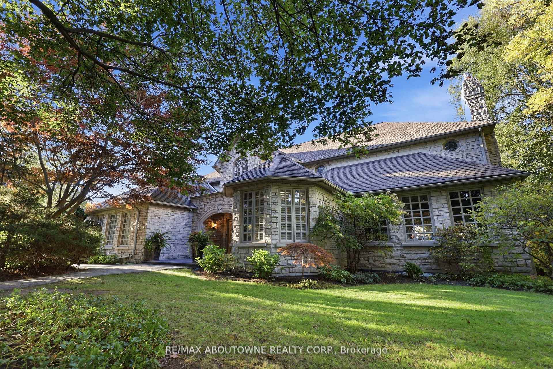 Photo 1 of 437 Cairncroft Road, Oakville, Morrison — HOMEH