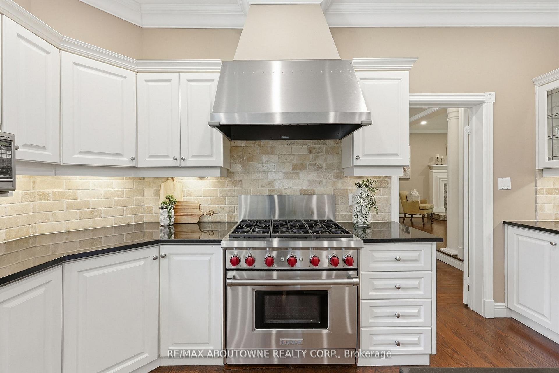 Photo 16 of 437 Cairncroft Road, Oakville, Morrison — HOMEH