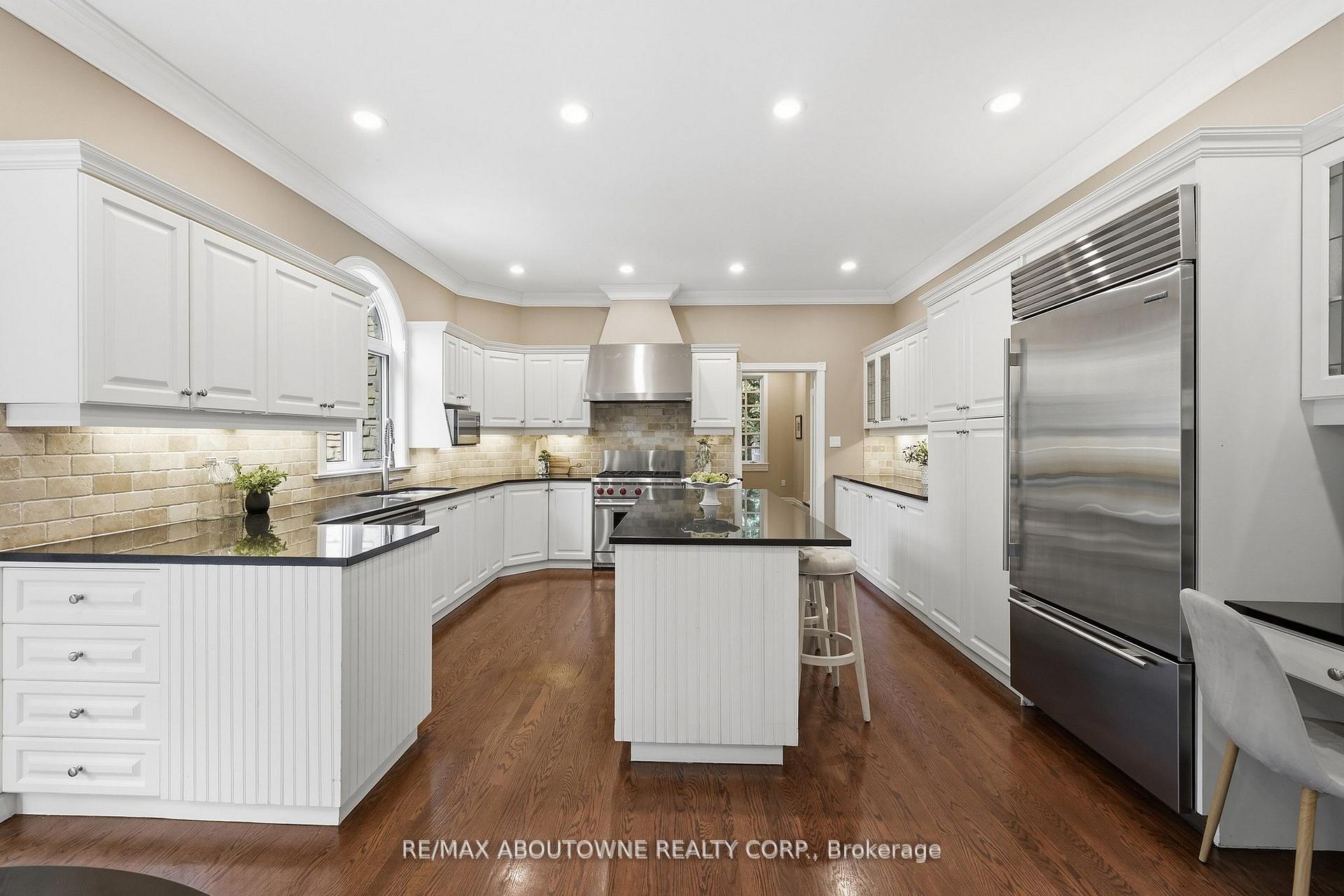 Photo 17 of 437 Cairncroft Road, Oakville, Morrison — HOMEH