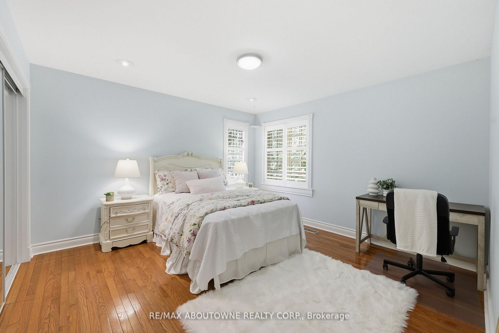 Photo 37 of 437 Cairncroft Road, Oakville, Morrison — HOMEH