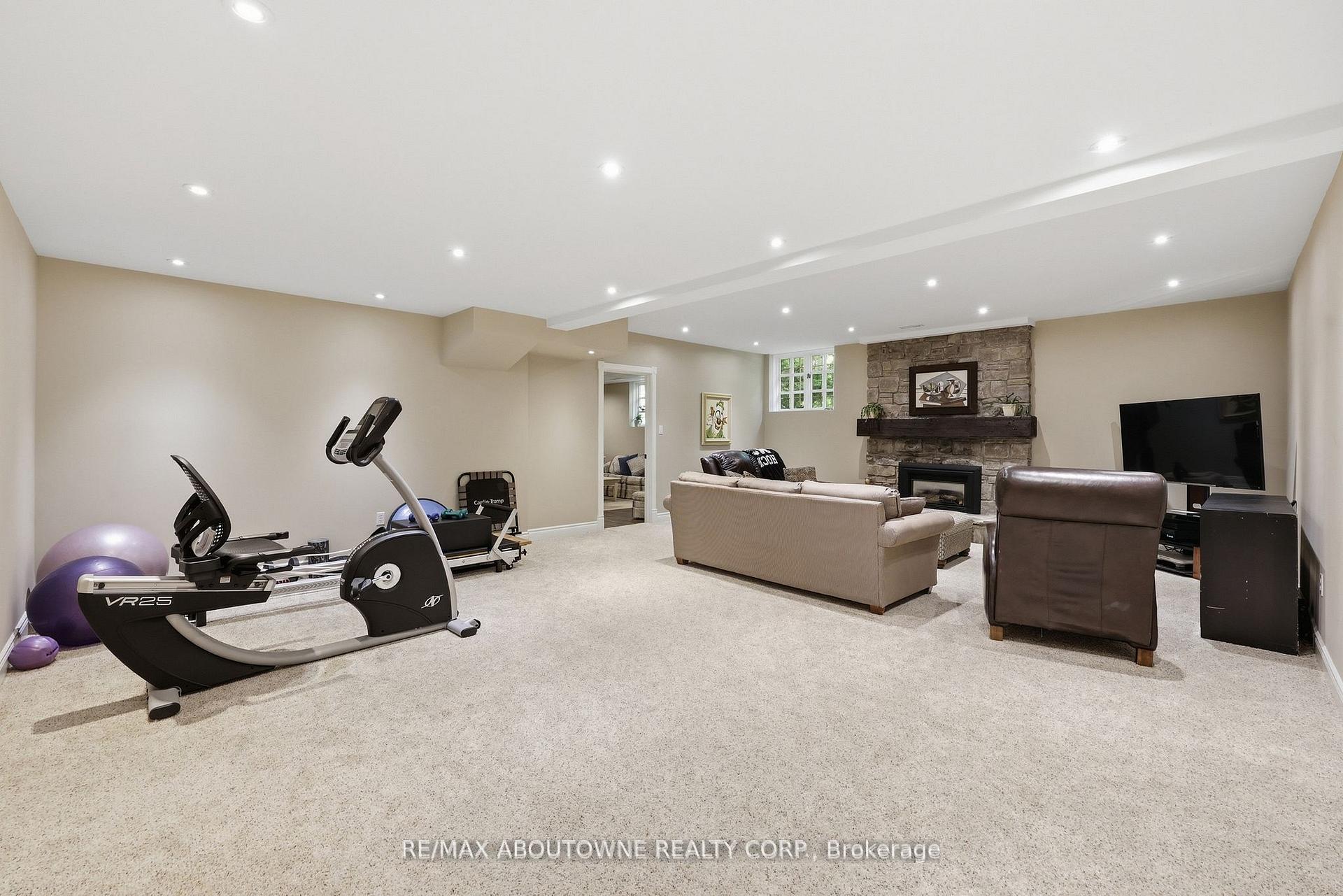 Photo 40 of 437 Cairncroft Road, Oakville, Morrison — HOMEH